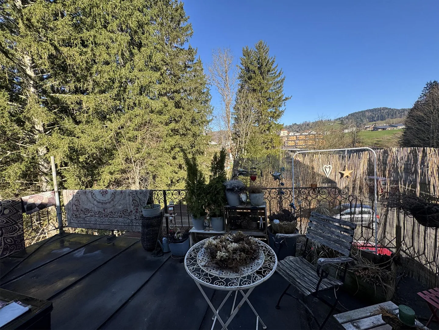 Charmante, appartement fraîchement rénové dans le vert - Photo 4 sur 18