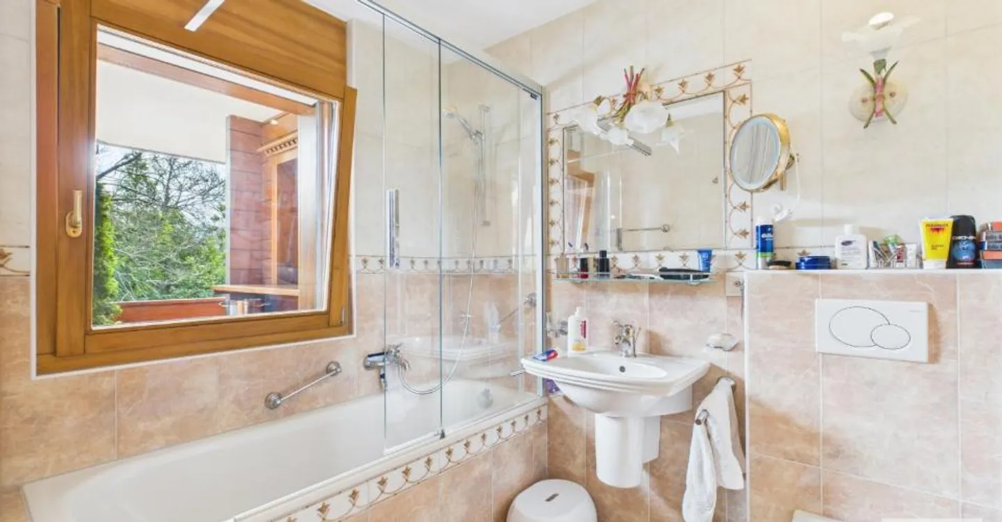 Appartement Charmant avec Vue Alpestre - Photo 5 sur 10