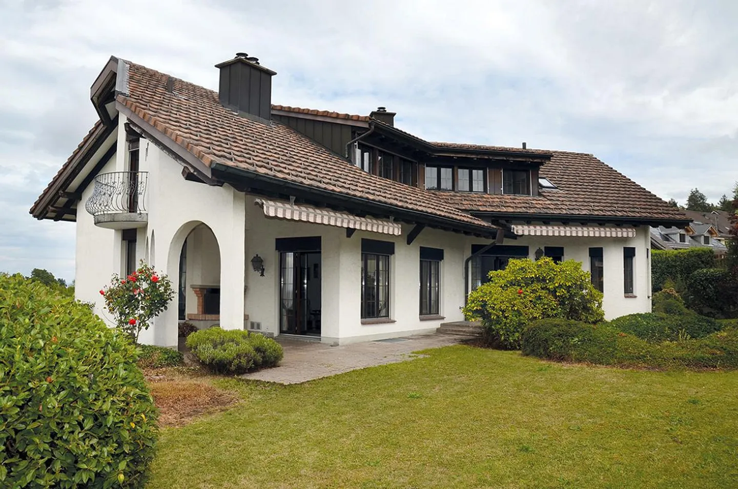 Geräumiges Familienhaus mit Seeblick - Foto 2 von 22