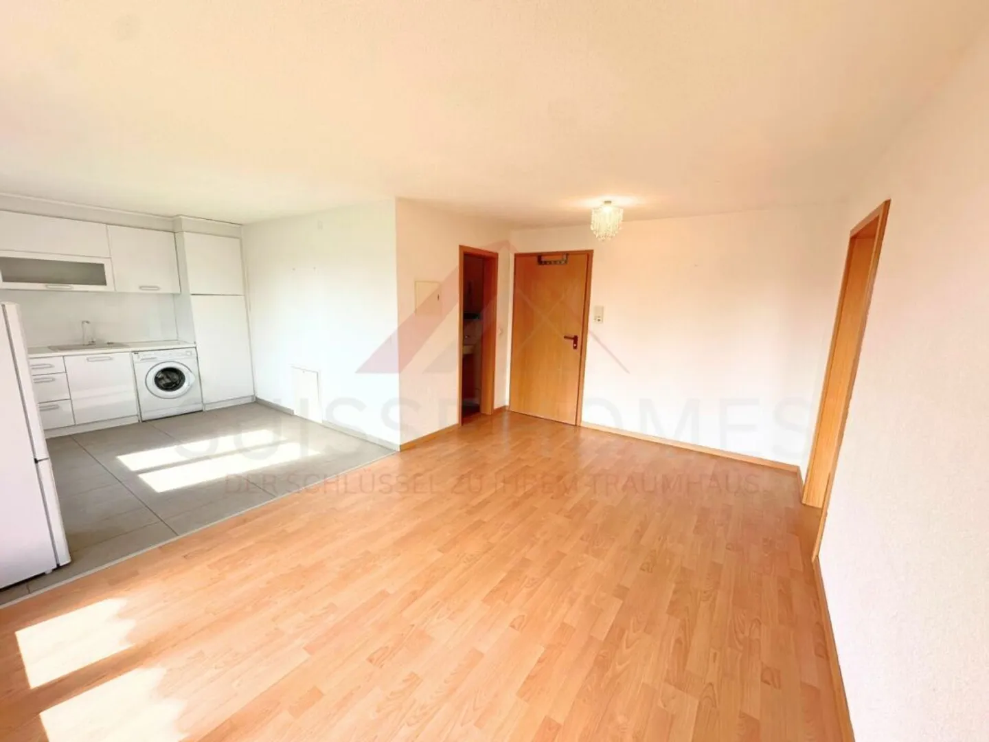 Attractive 2-room apartment with balcony in a quiet residential area in Dotzigen - Photo 2 of 8