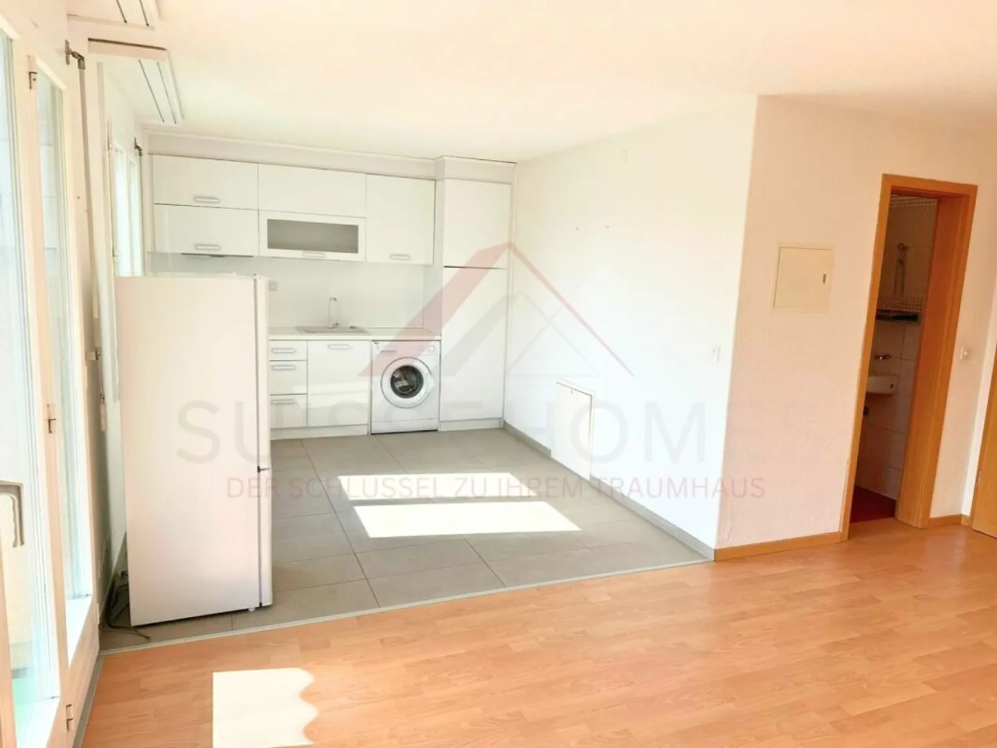 Attractive 2-room apartment with balcony in a quiet residential area in Dotzigen - Photo 3 of 8