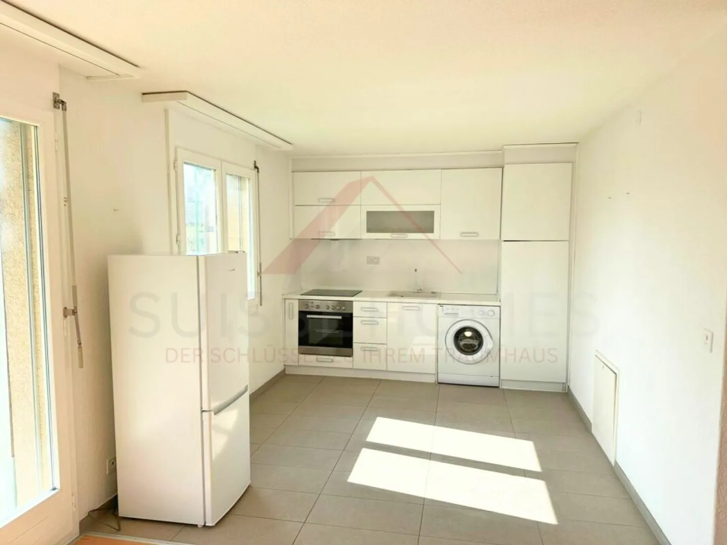 Attractive 2-room apartment with balcony in a quiet residential area in Dotzigen - Photo 4 of 8