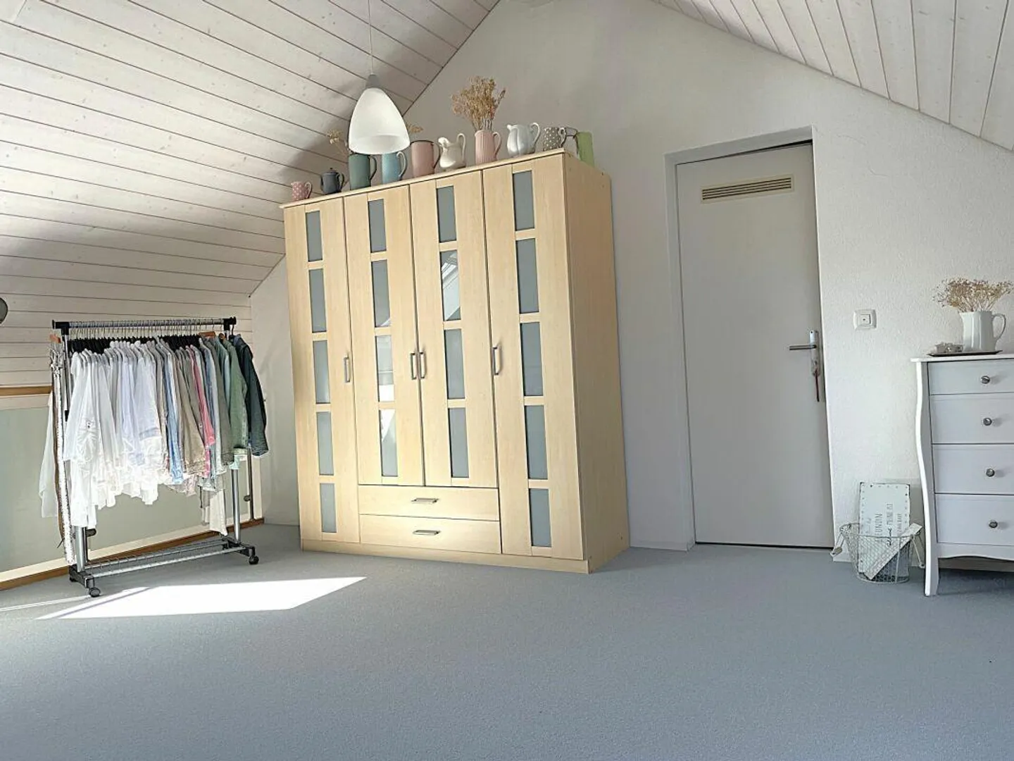 Attractive and well-maintained penthouse apartment with gallery - Photo 10 of 10