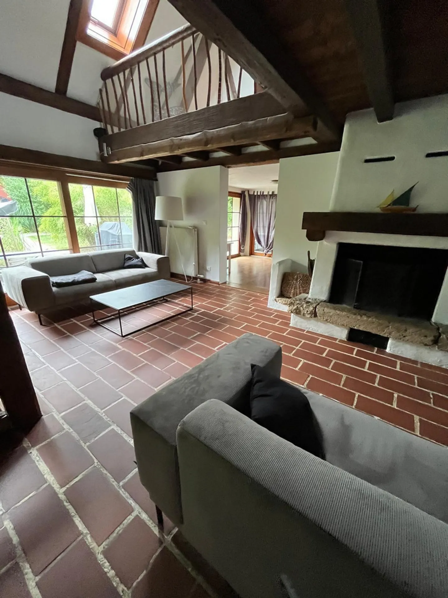 Ein Garten, der vor neugierigen Blicken geschützt ist, und ein modulares Interieur - Foto 7 von 12