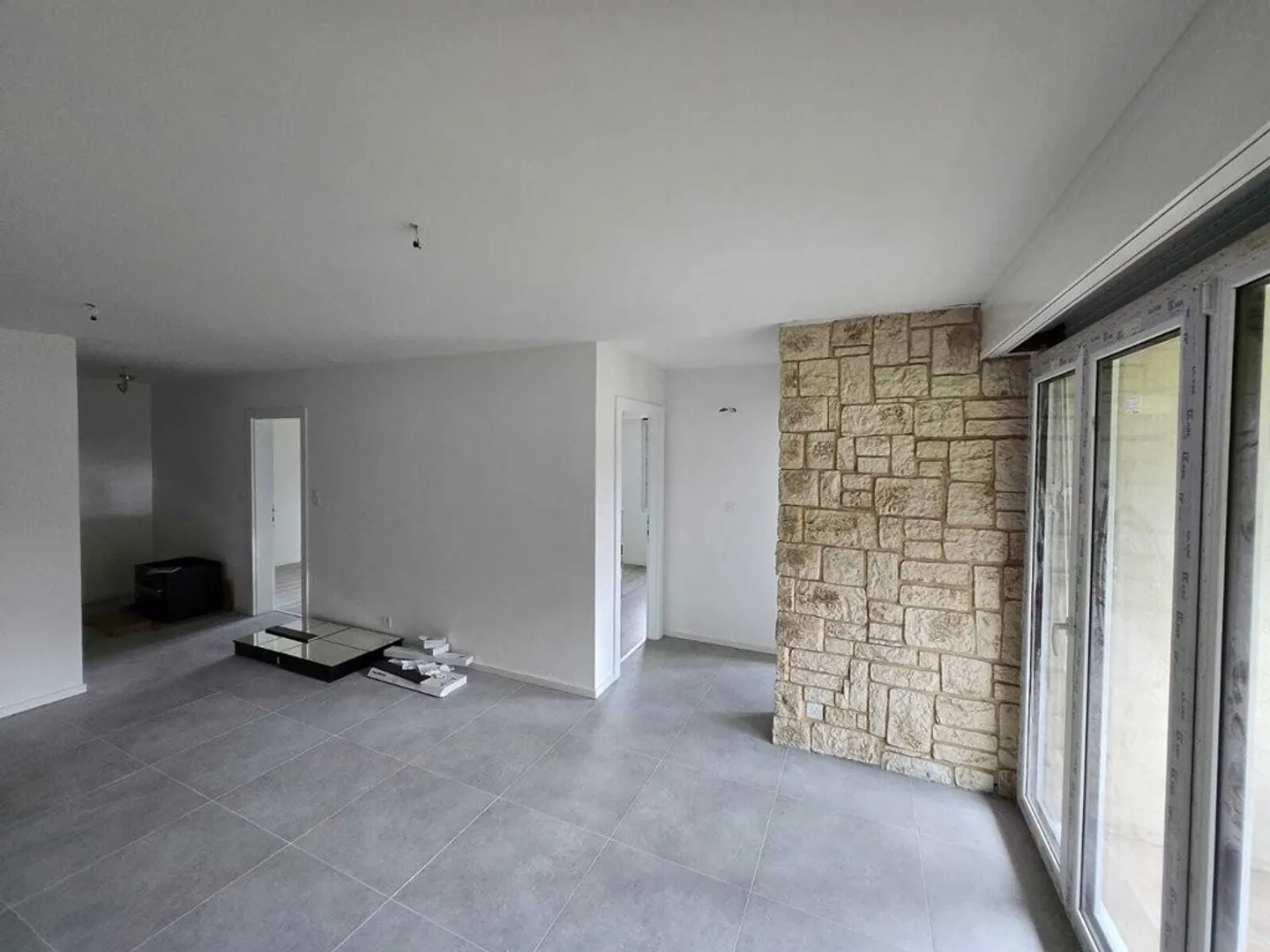 Schönes renoviertes 4,5-Zimmer-Apartment - Foto 1 von 8