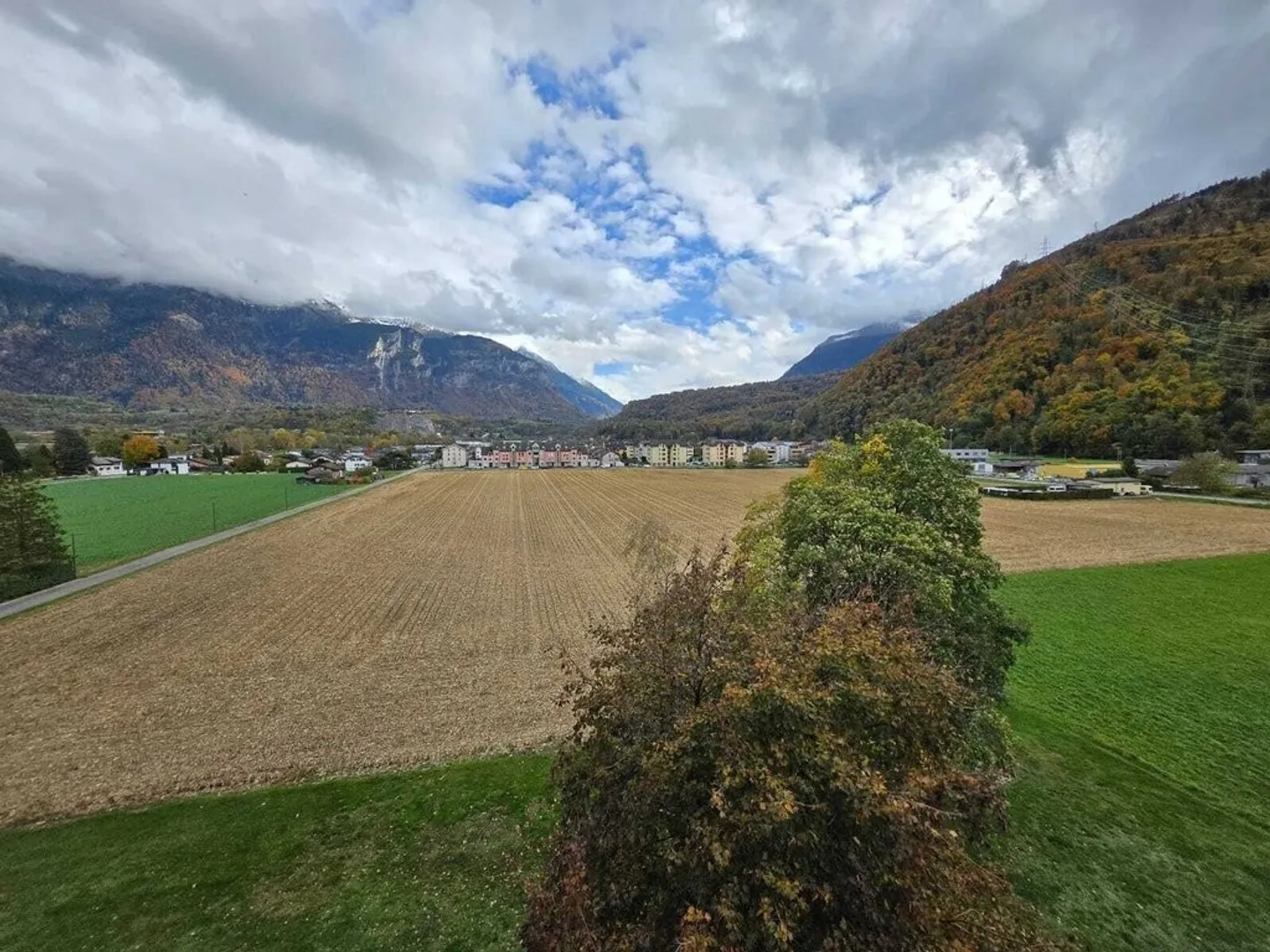 Schönes renoviertes 4,5-Zimmer-Apartment - Foto 8 von 8