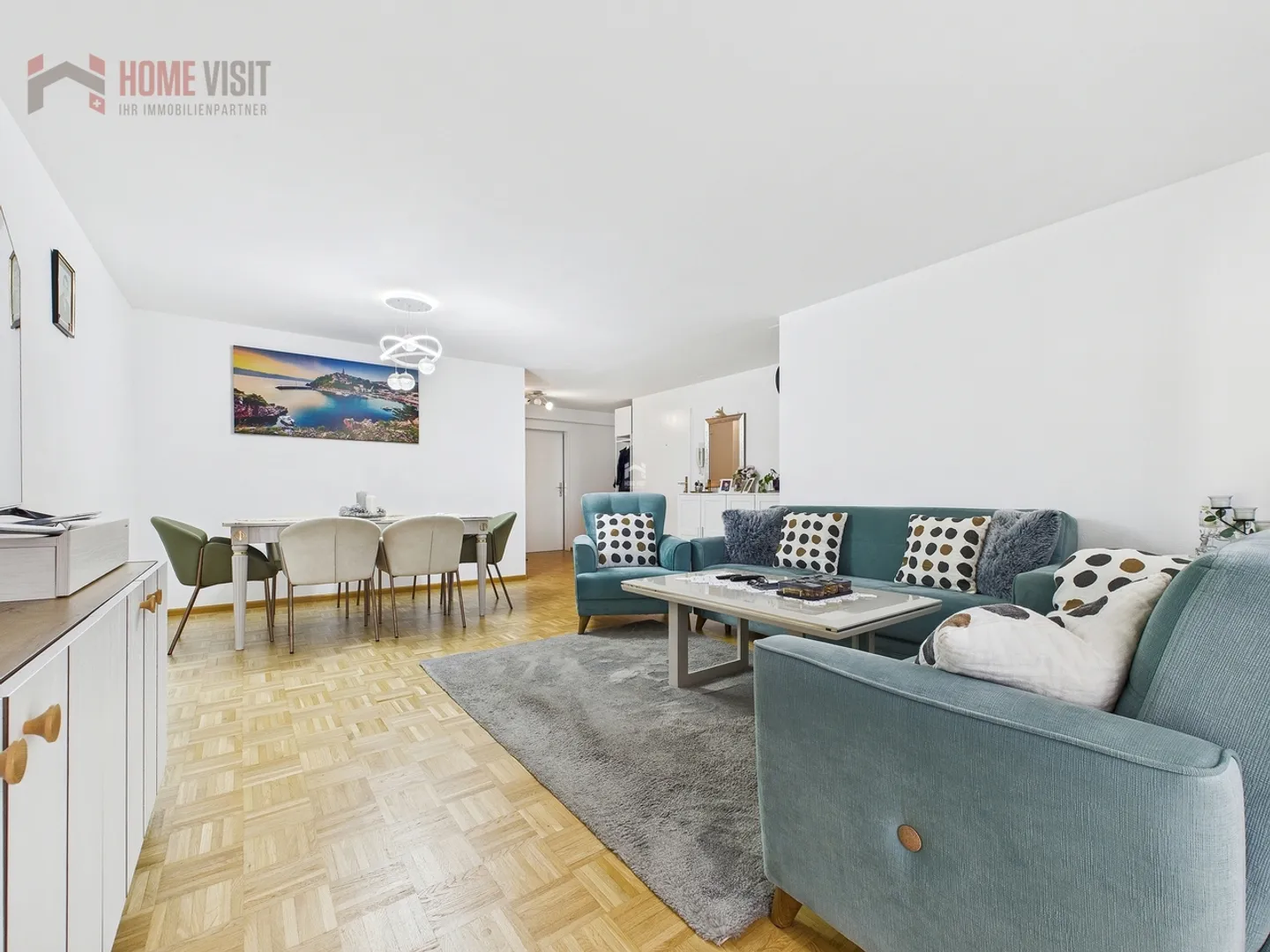 Modernes Apartment mit grossem Balkon - Foto 1 von 9