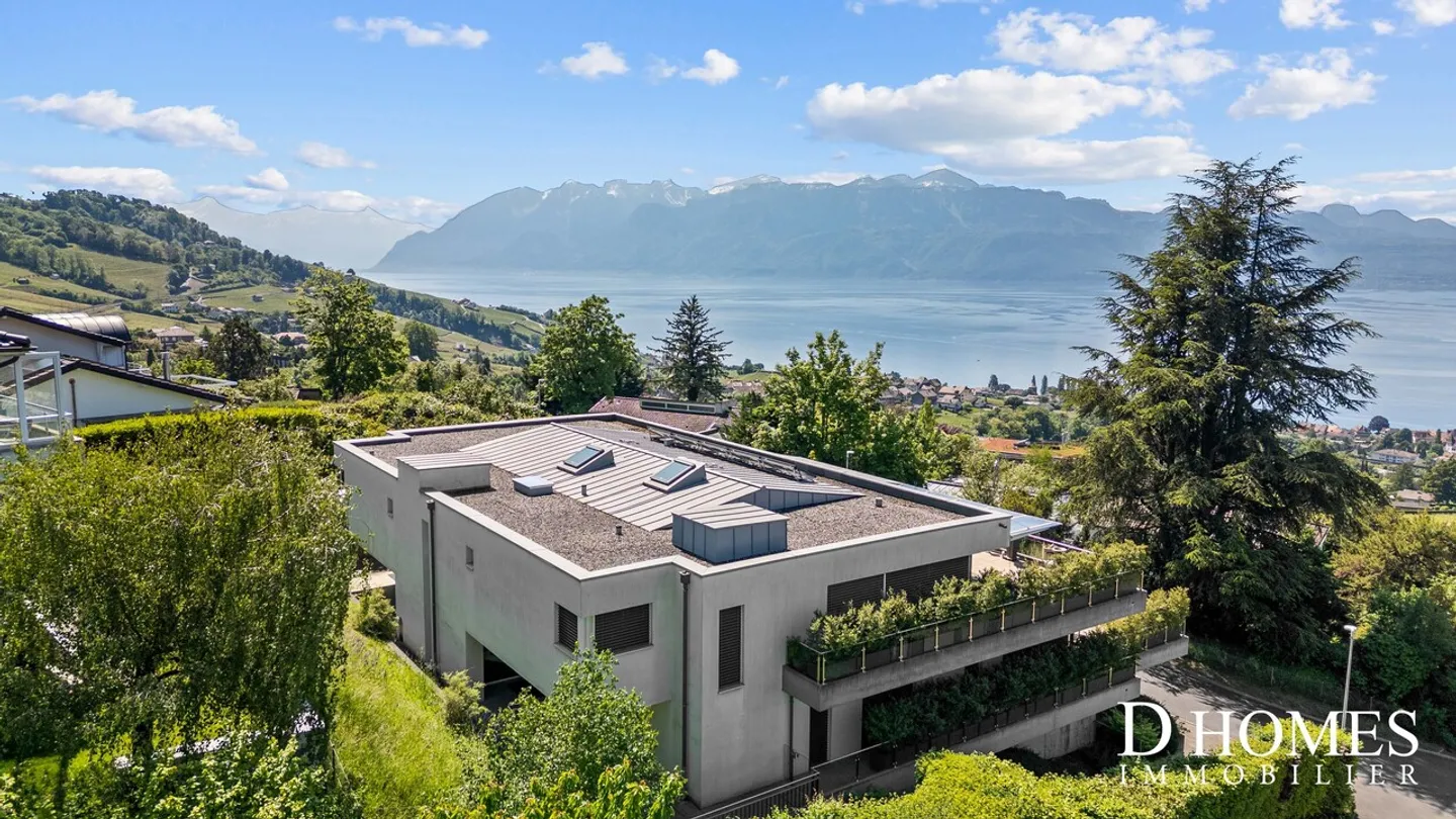 UNICO I Attico duplex con vista mozzafiato sul lago - Foto 1 di 13