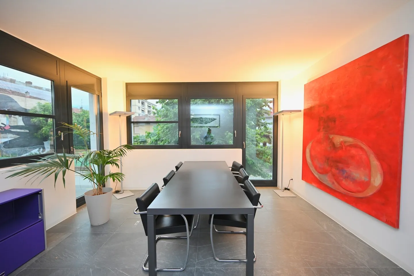 Elegant Apartment in City Center - Photo 11 of 18