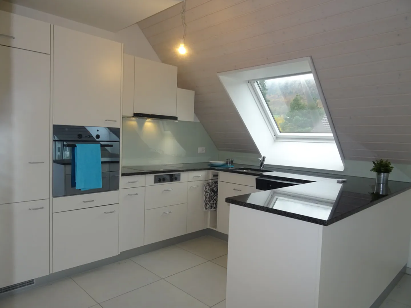 Moderne Wohnung mit grossem Balkon - Foto 4 von 12