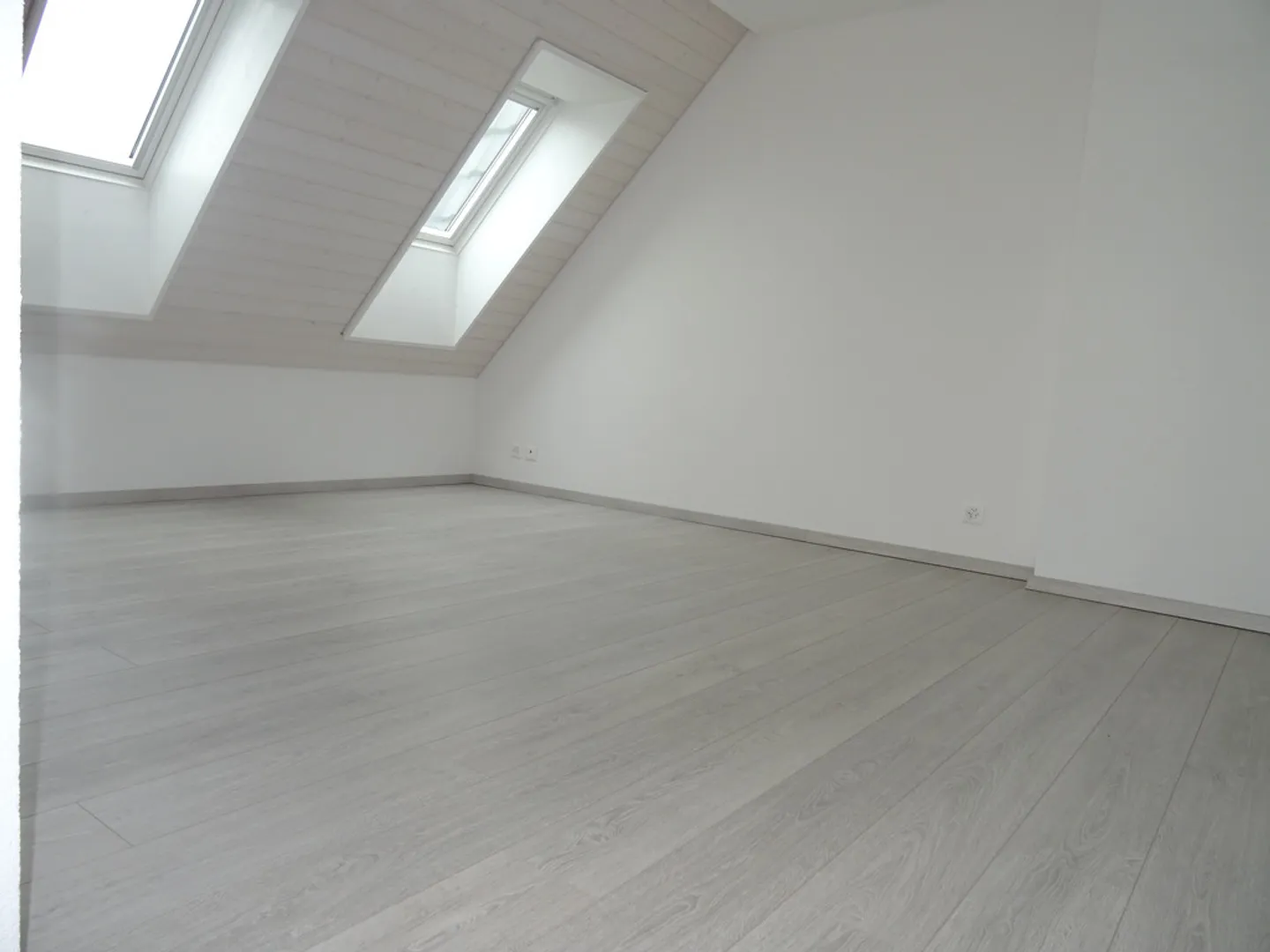 Moderne Wohnung mit grossem Balkon - Foto 9 von 12