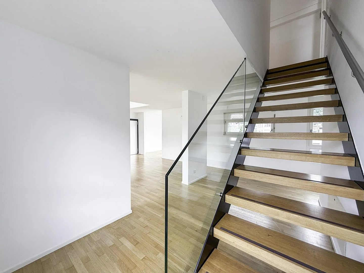 Große 4.5-Zimmer-Duplex-Penthouse mit Panoramaterrasse - Foto 13 von 24