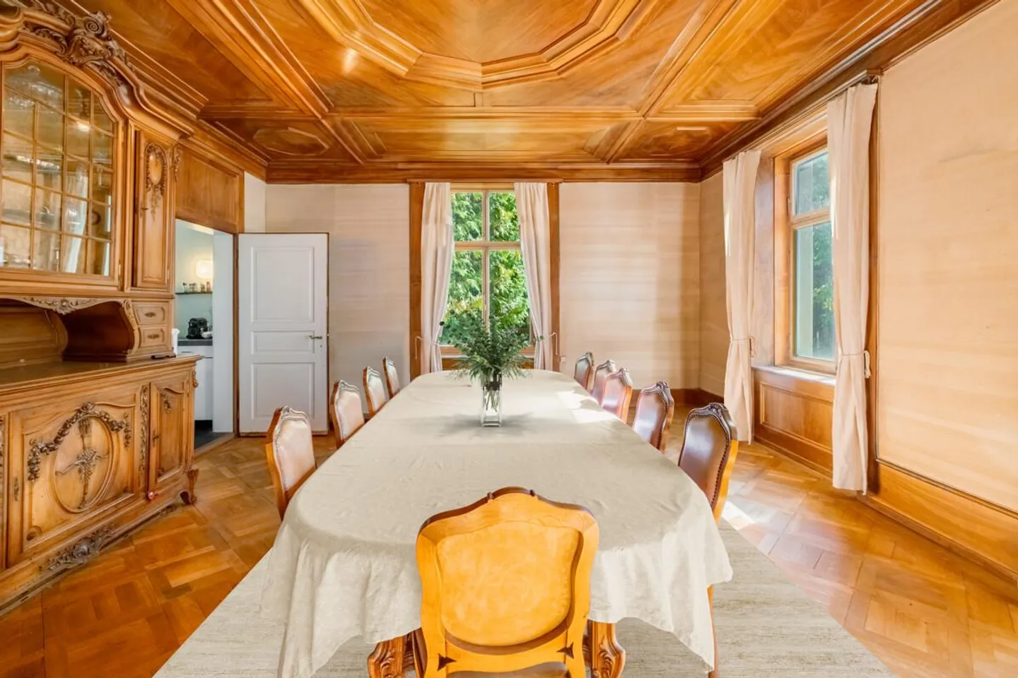 Chur: Repräsentative Villa mit grosser Gartenanlage und Bauland - Foto 2 von 5