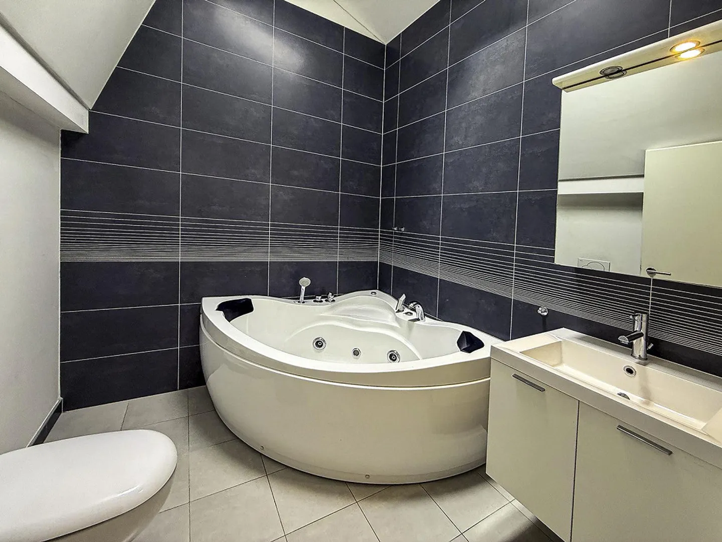 Große 4.5-Zimmer-Duplex-Penthouse mit Panoramaterrasse - Foto 17 von 24