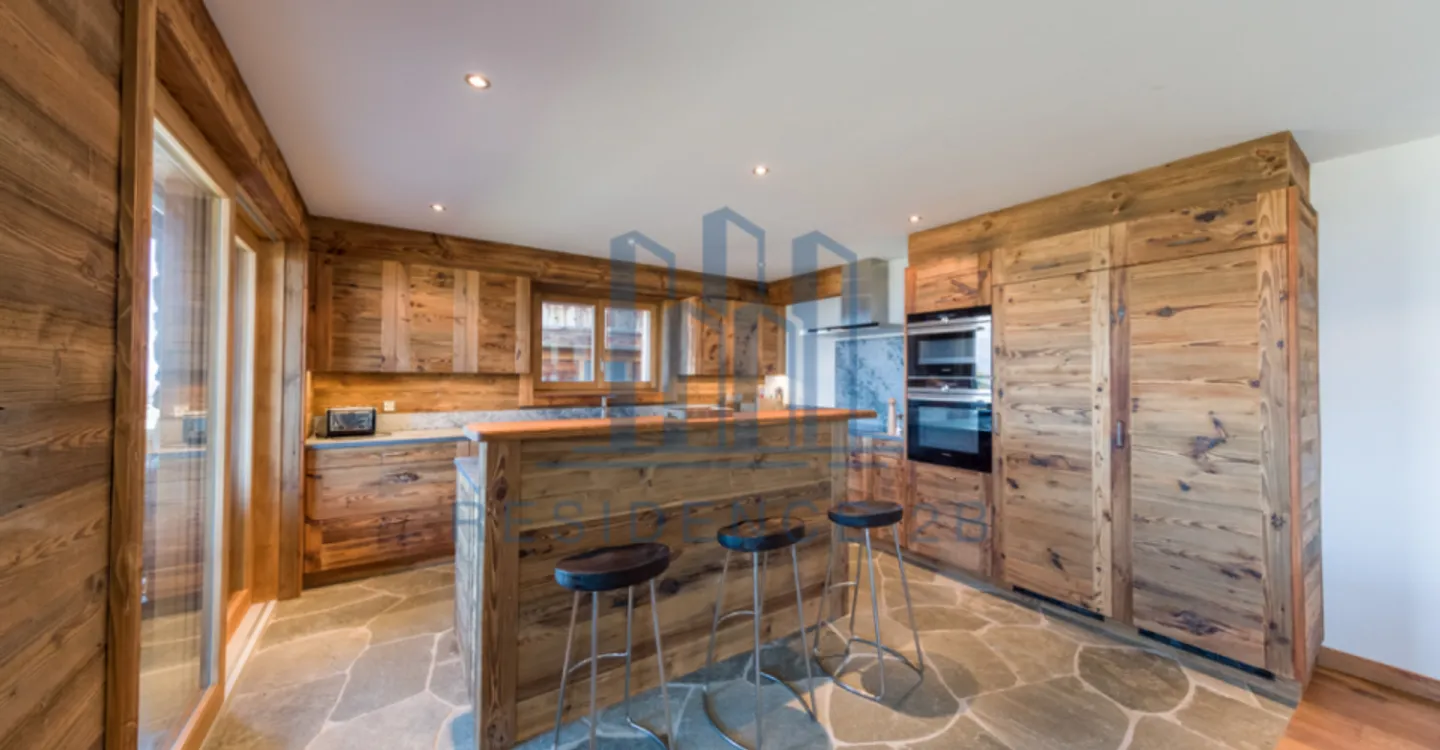 Alpine Apartment with Spa Access - Photo 3 of 7