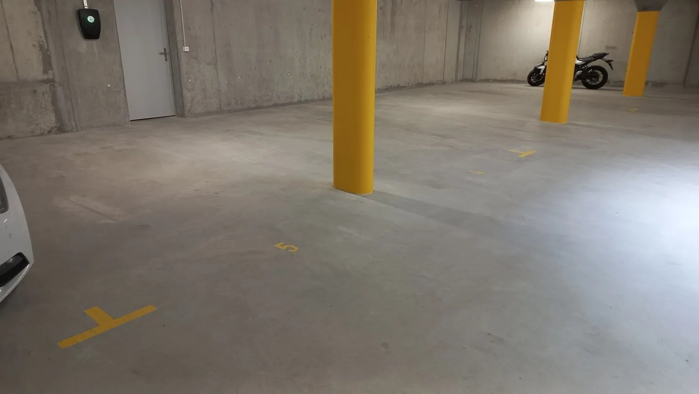 Motorrad Tiefgarageabstellplatz Wülflingen - Foto 2 von 4