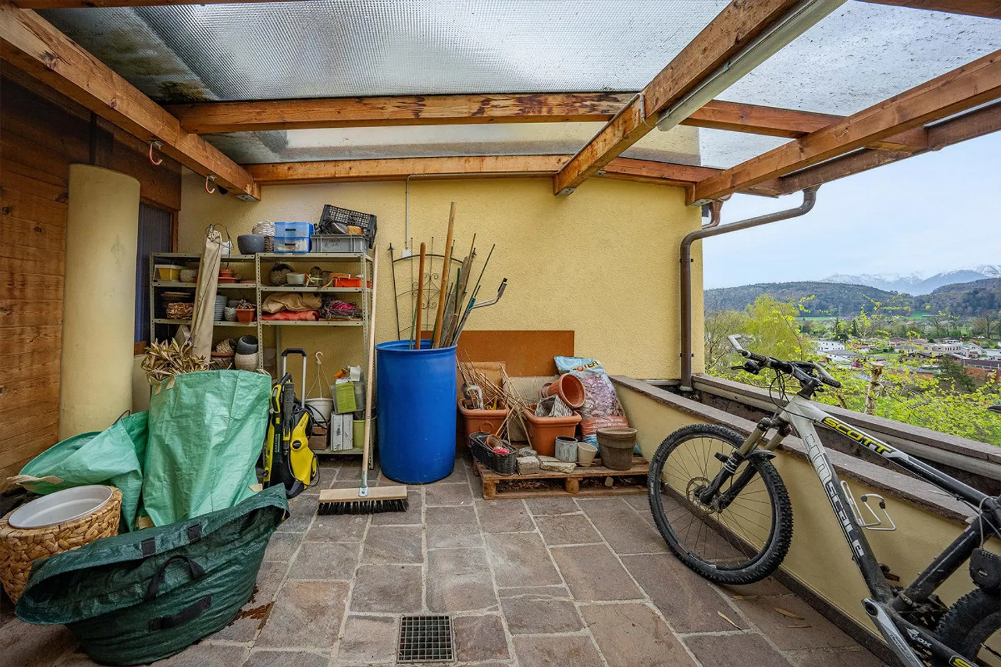 Unica casa unifamiliare di 6,5 stanze con vista soleggiata - Foto 8 di 24