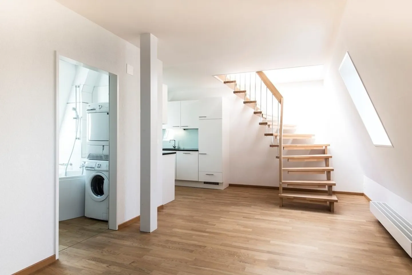 Modern Apartment with Rooftop - Photo 3 of 9