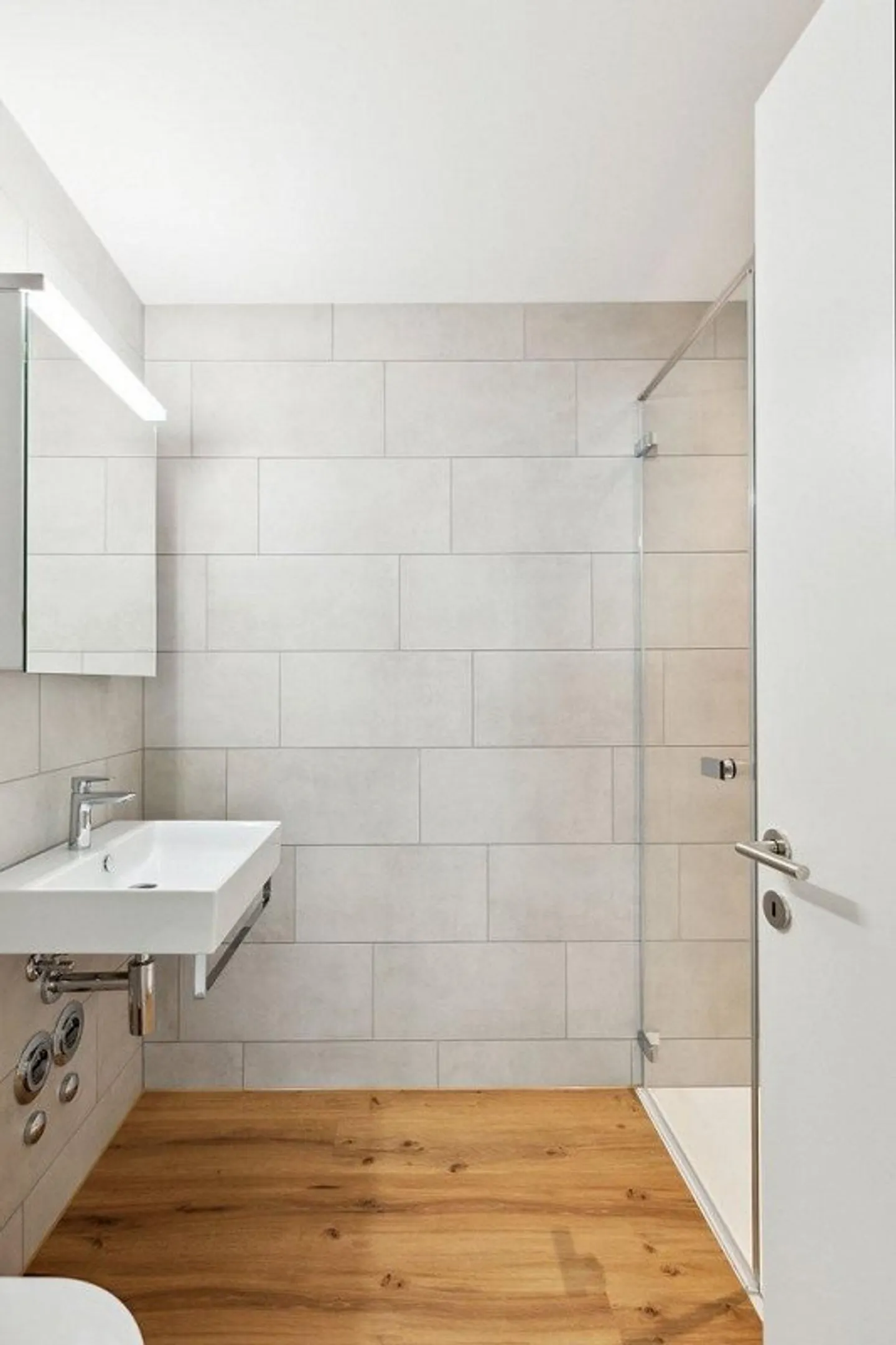 Modern apartment in a sunny location - Photo 6 of 8