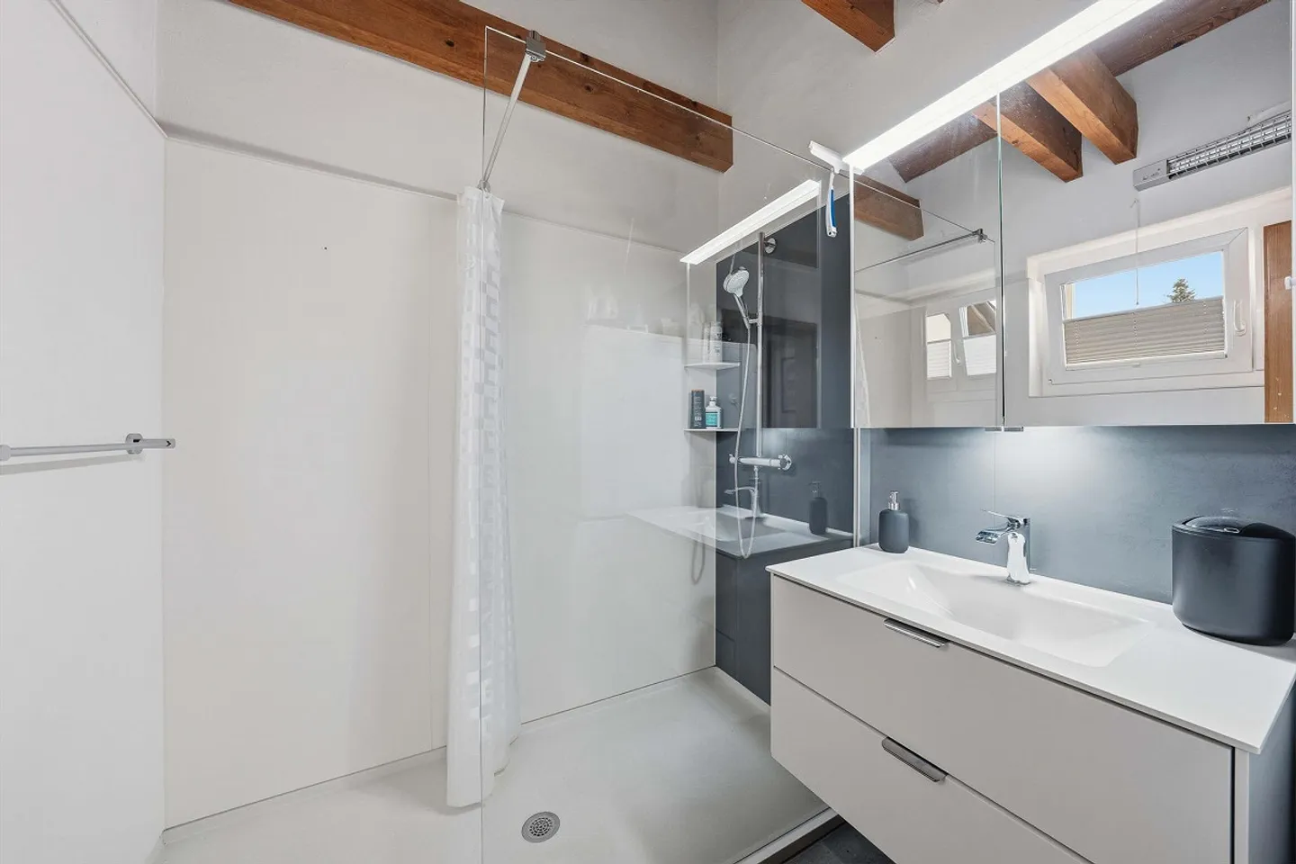 Unica casa unifamiliare di 6,5 stanze con vista soleggiata - Foto 13 di 24