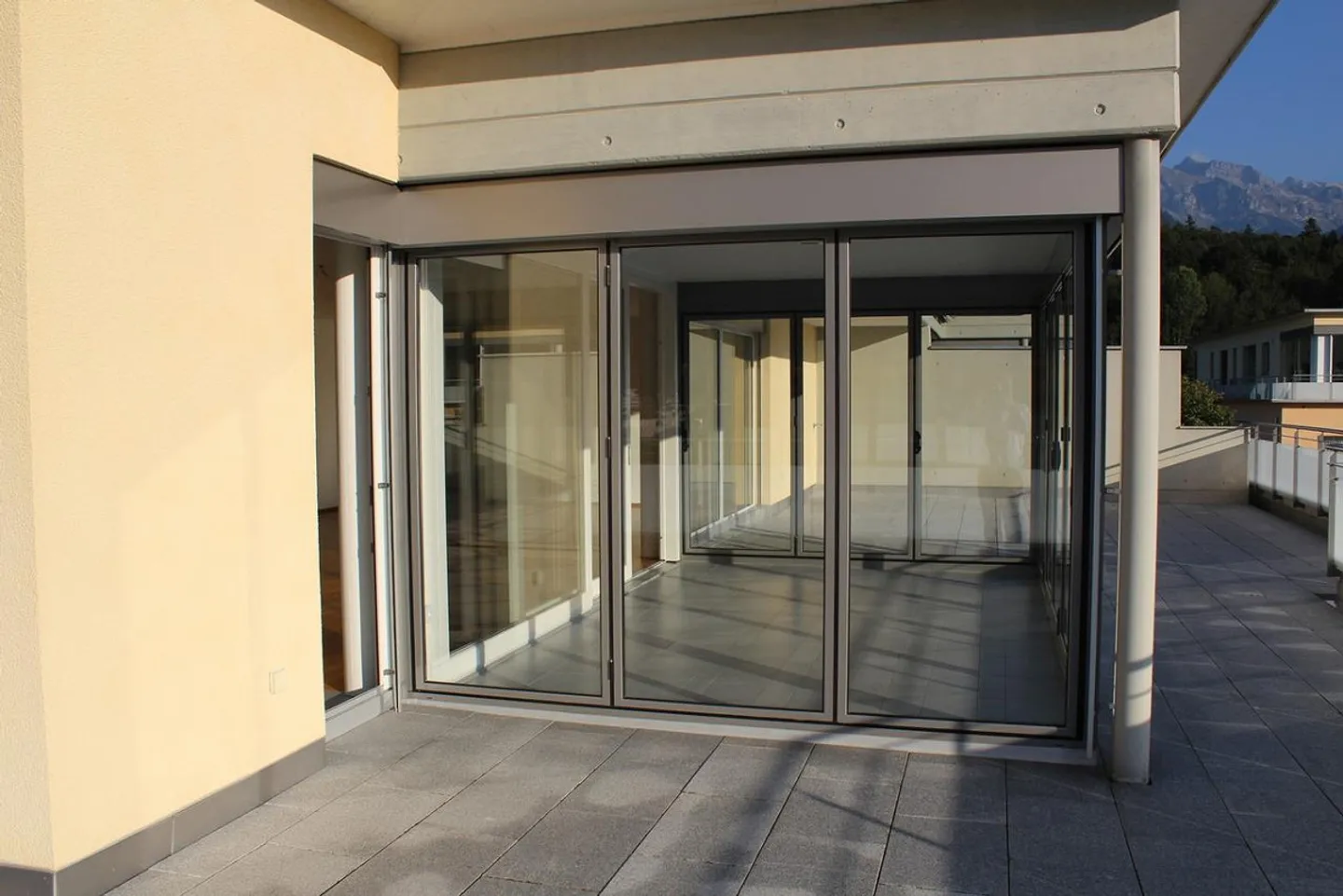 Attikawohnung mit grandiosem Ausblick und viel Licht - Foto 6 von 12