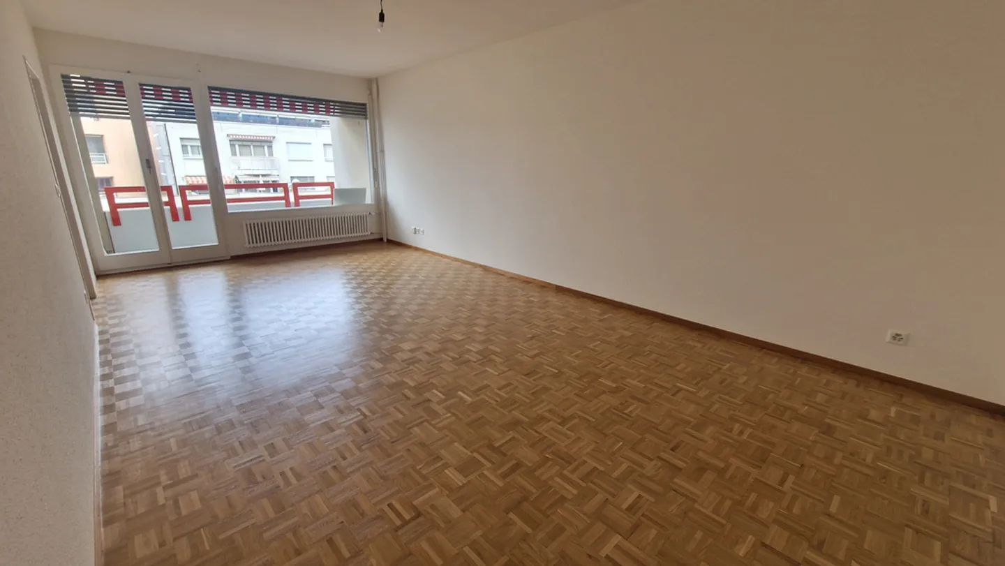 SECHS ZIMMER IN CAROUGE - Foto 2 von 11