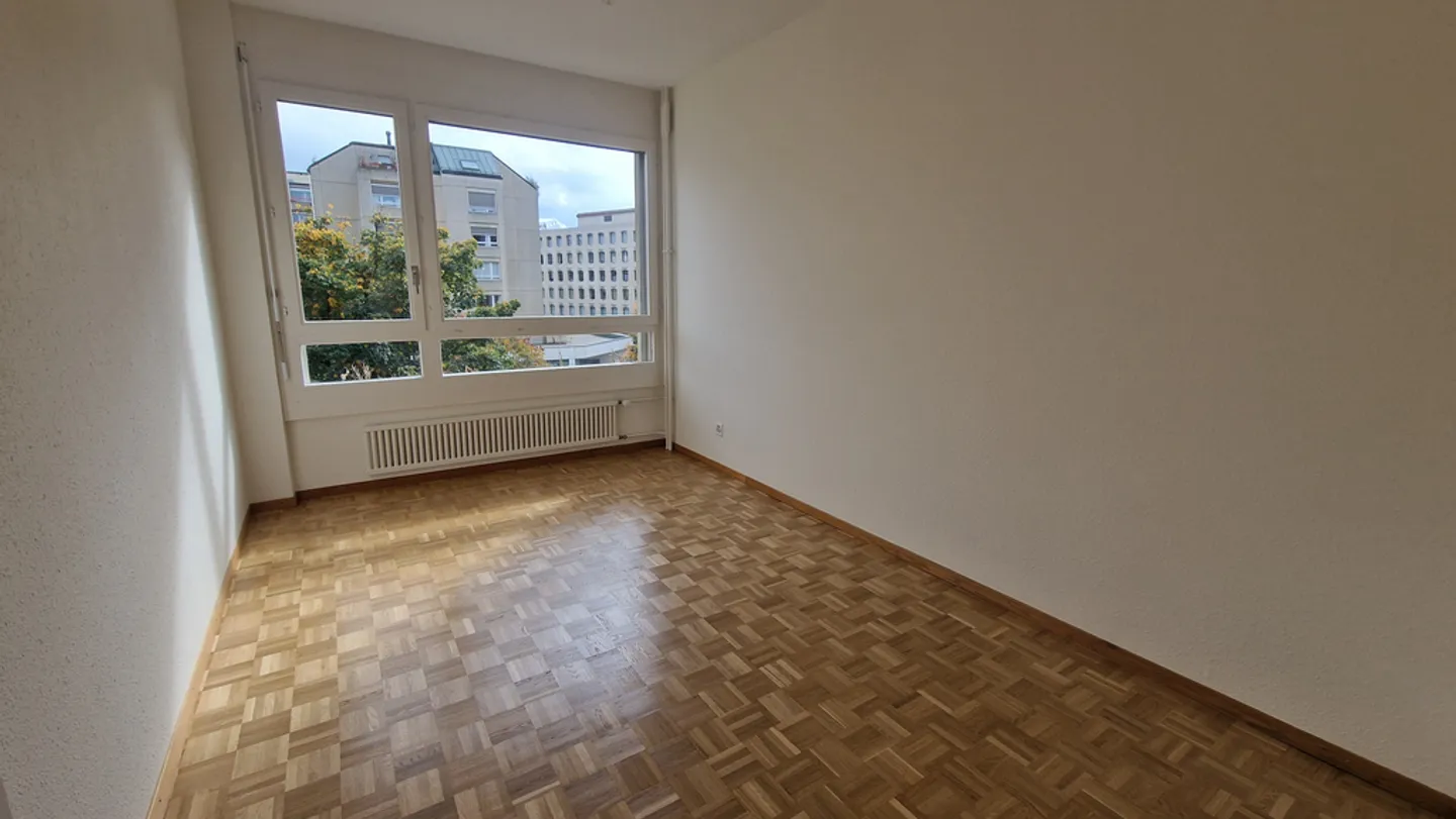 SECHS ZIMMER IN CAROUGE - Foto 4 von 11