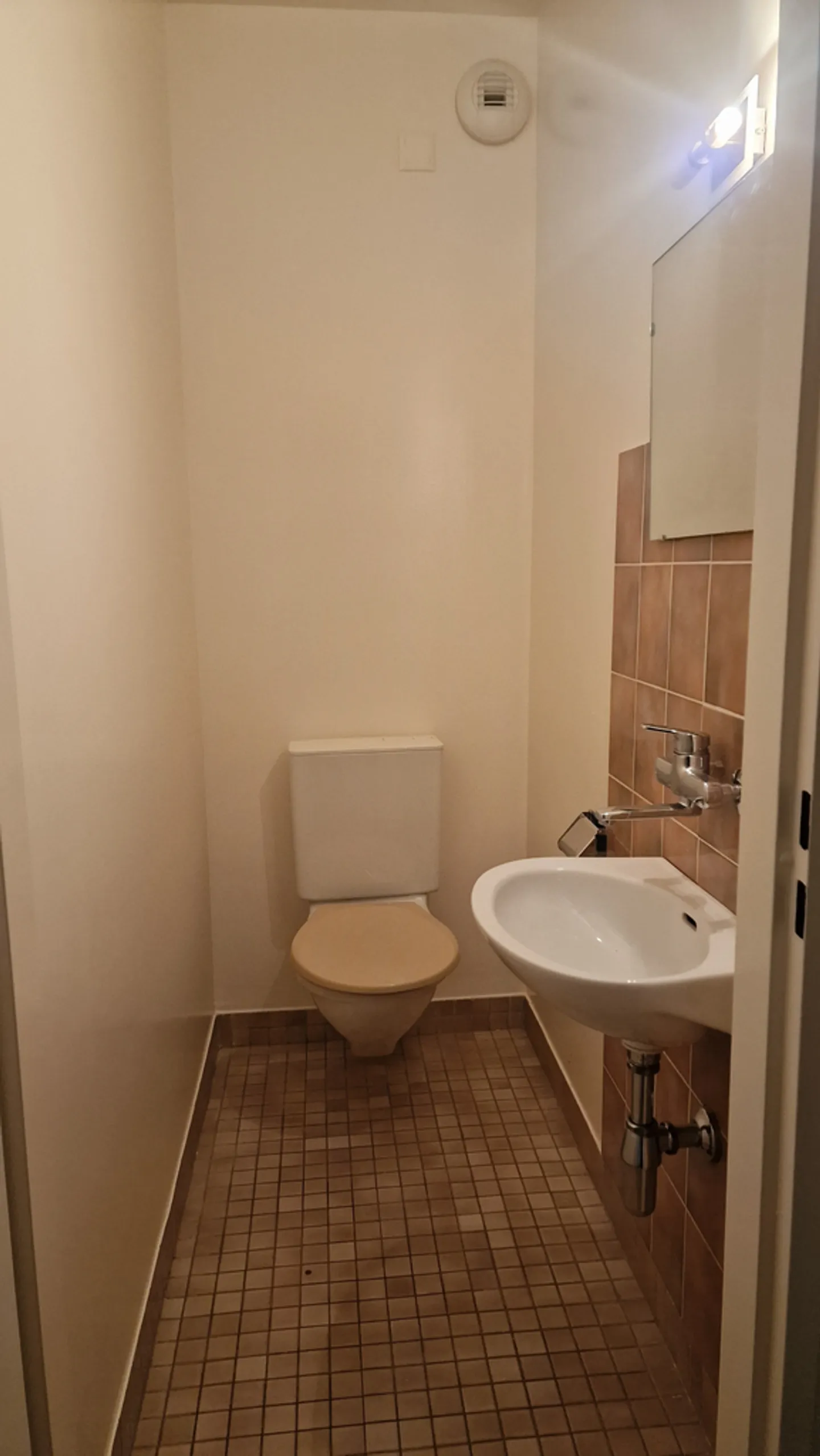 SECHS ZIMMER IN CAROUGE - Foto 10 von 11