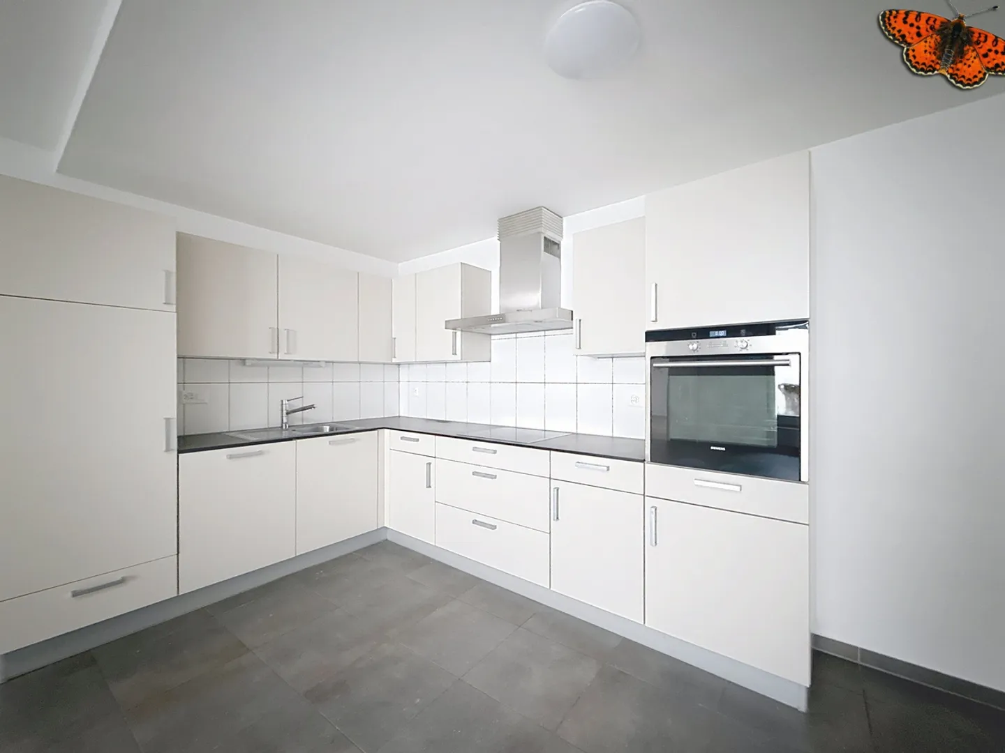 4.5 Room Apartment - Photo 3 of 9