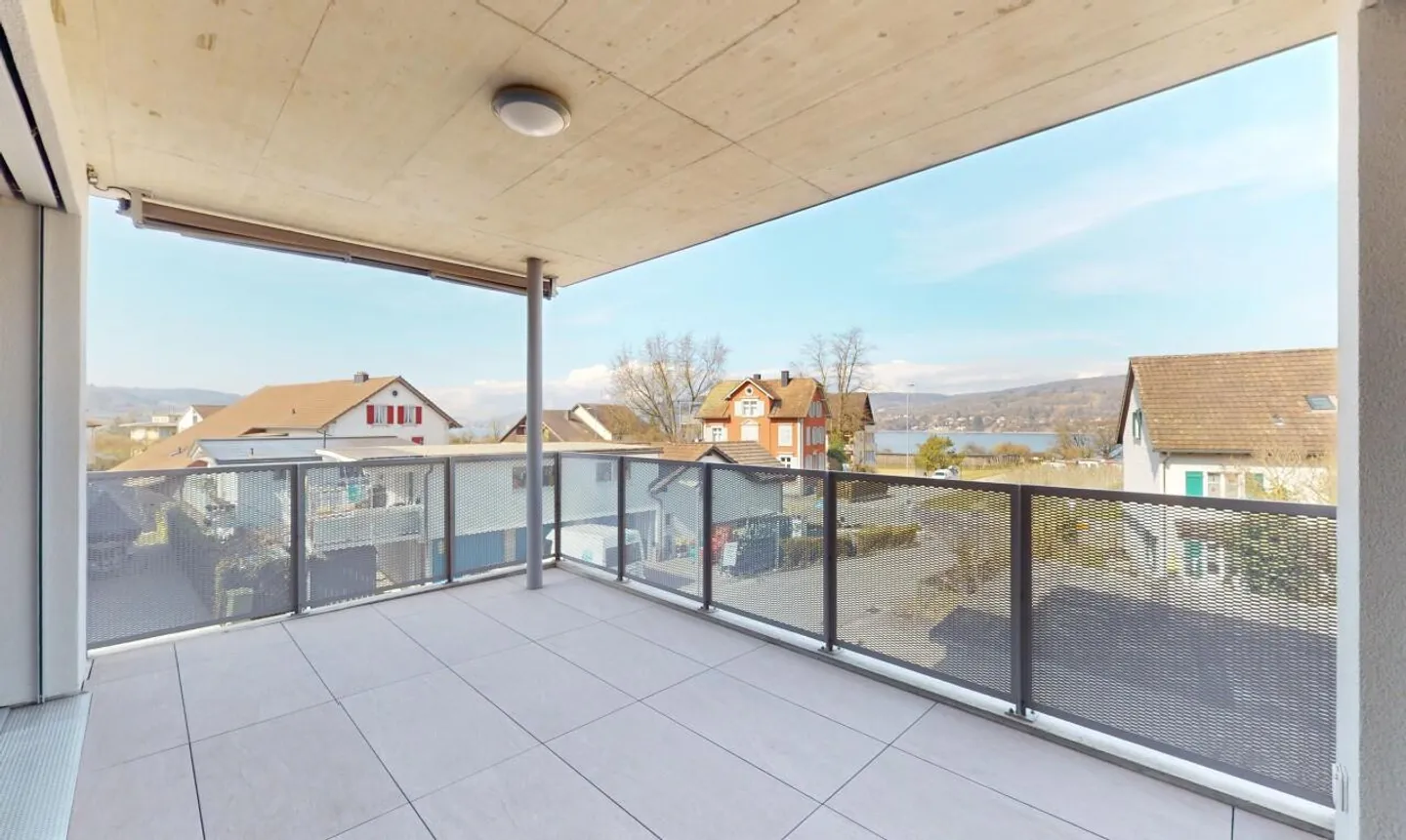 Appartamento 4.5 stanze appena ristrutturato con vista lago e layout accattivante - Foto 9 di 13