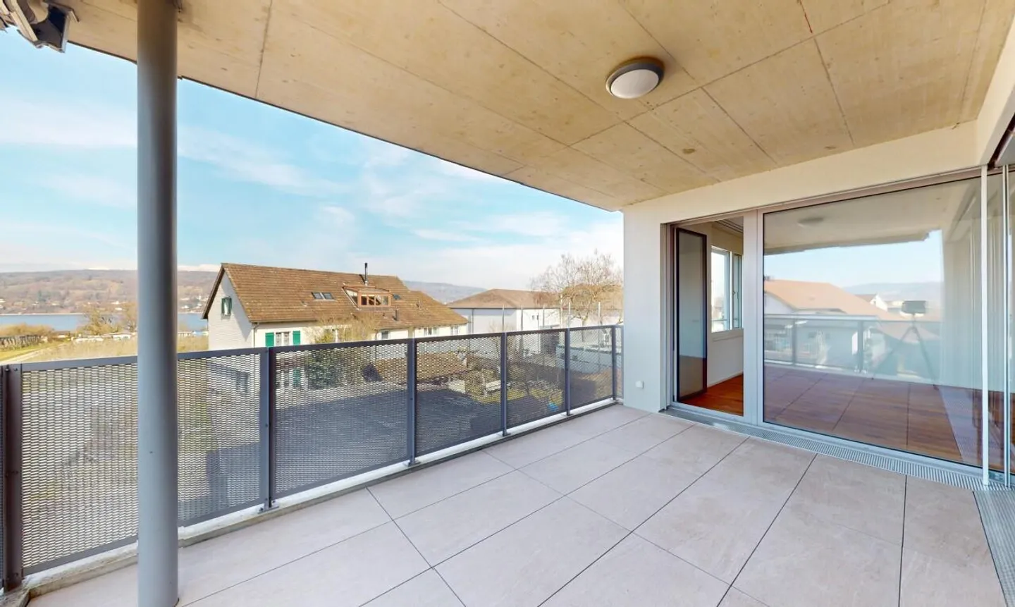 Appartamento 4.5 stanze appena ristrutturato con vista lago e layout accattivante - Foto 10 di 13