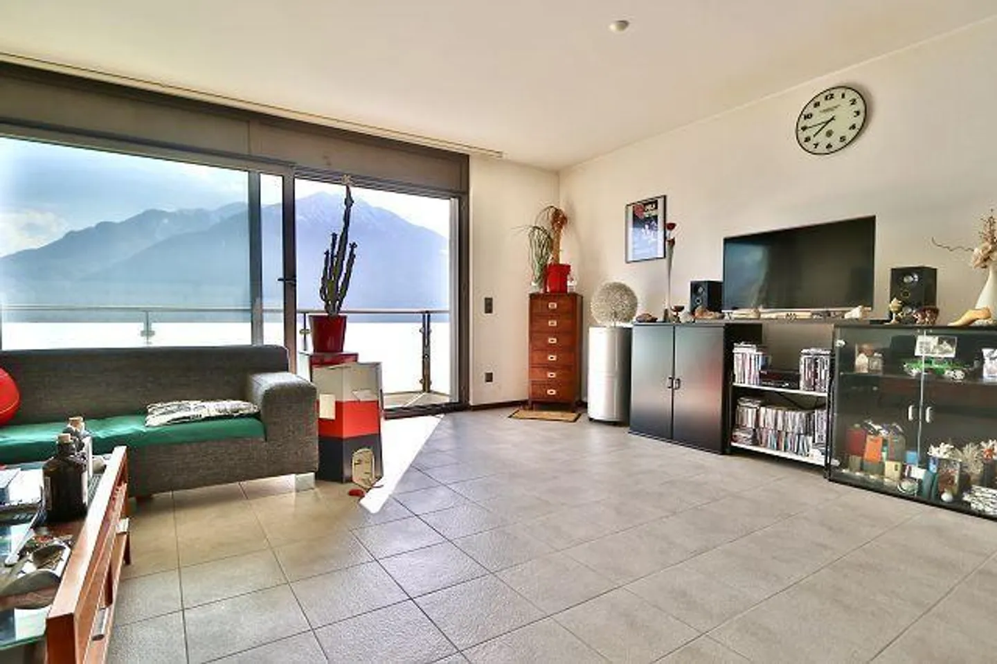 Villa soleggiata con vista panoramica - Foto 3 di 43