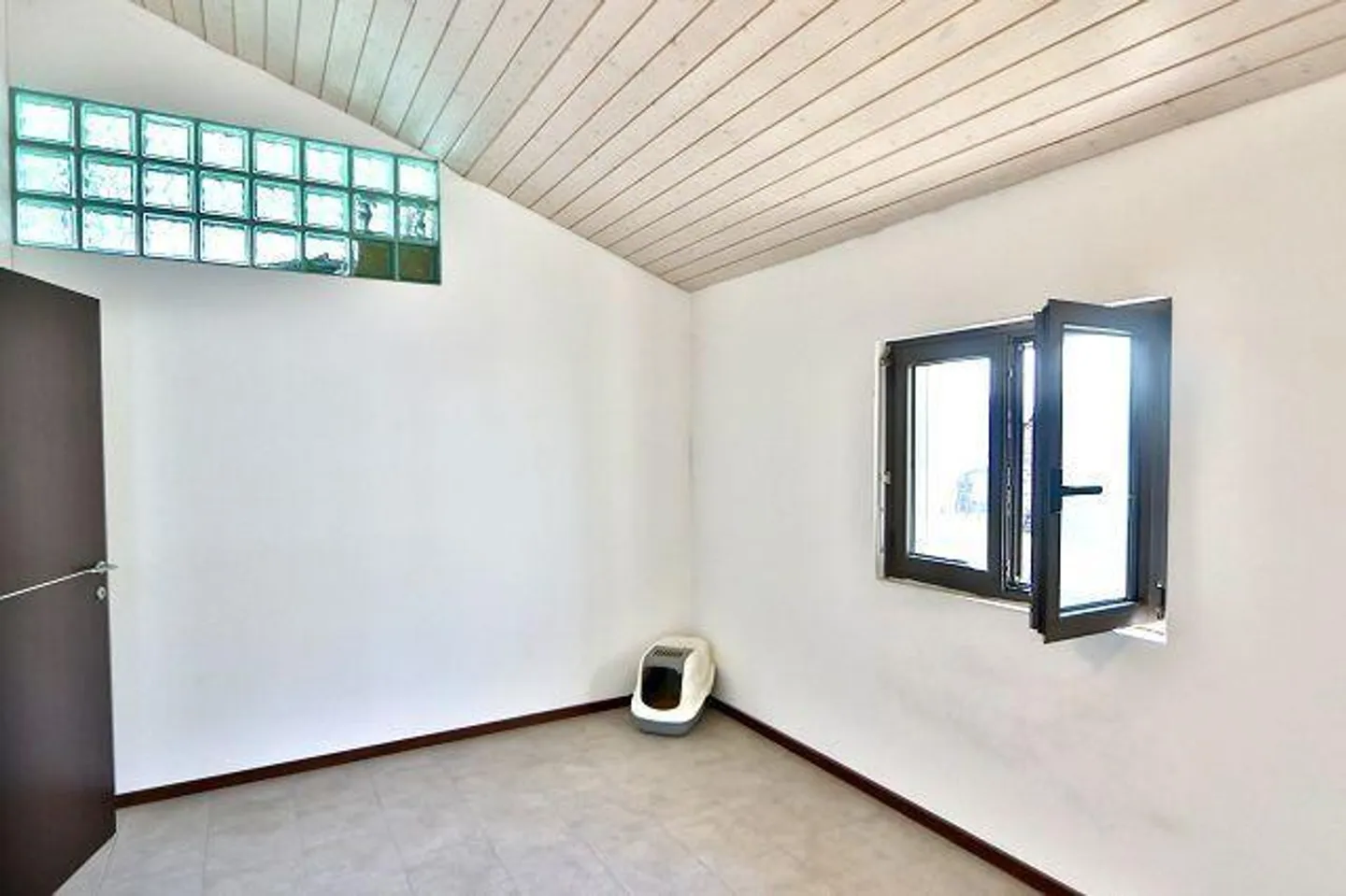 Villa soleggiata con vista panoramica - Foto 10 di 43