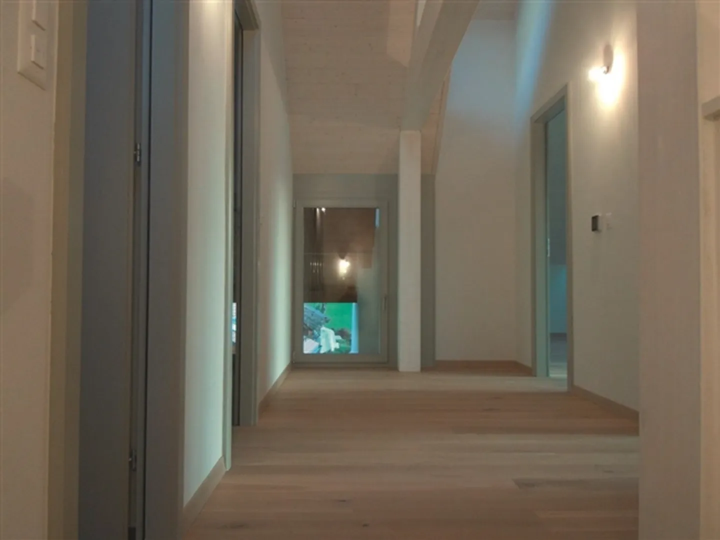 «DIE HÖHEN VON MONTREUX - Charmant 5.5. Maisonette-Zimmer mit Blick auf die Alpen und den See» - Foto 1 von 9