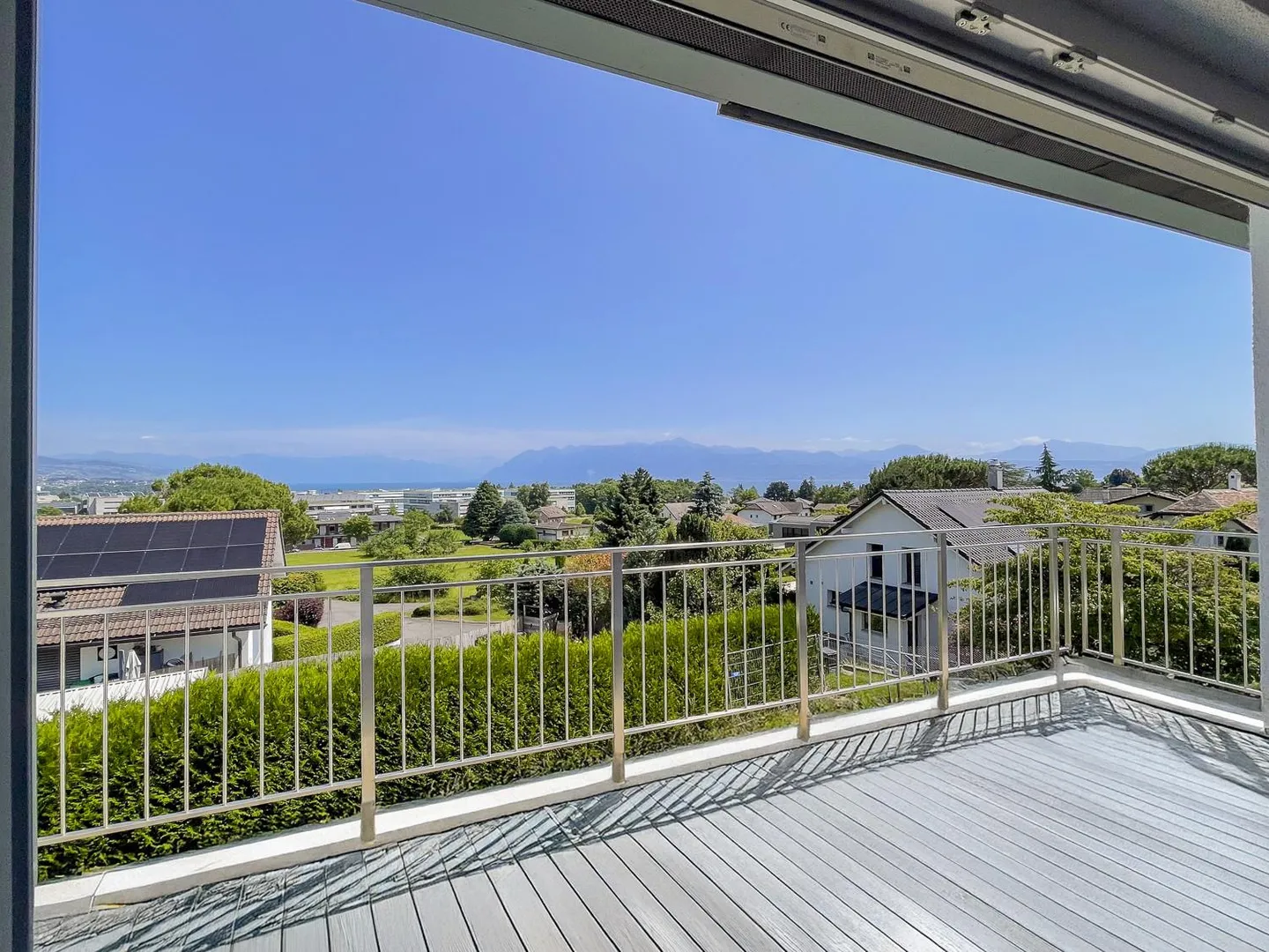 Villa familiale avec vue lac - Photo 3 sur 13