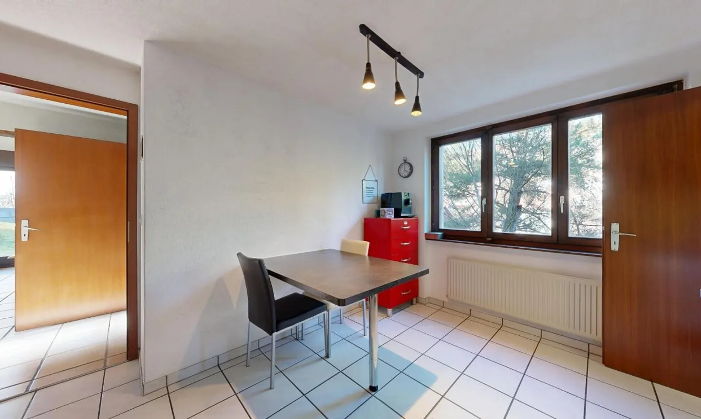 Maison familiale charmante avec jardin - Photo 7 sur 11