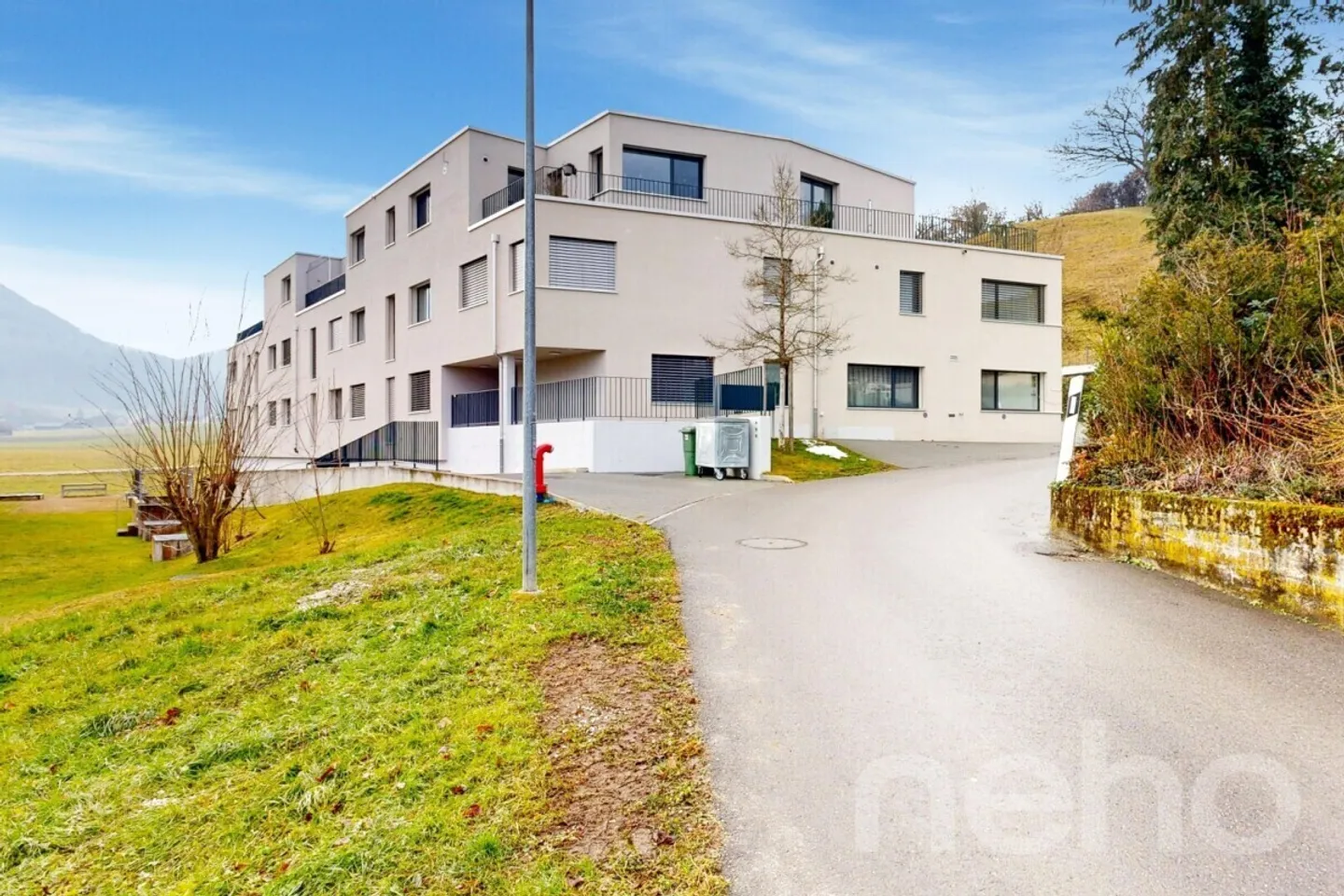 Modern penthouse apartment with large south terrace - Photo 3 of 13