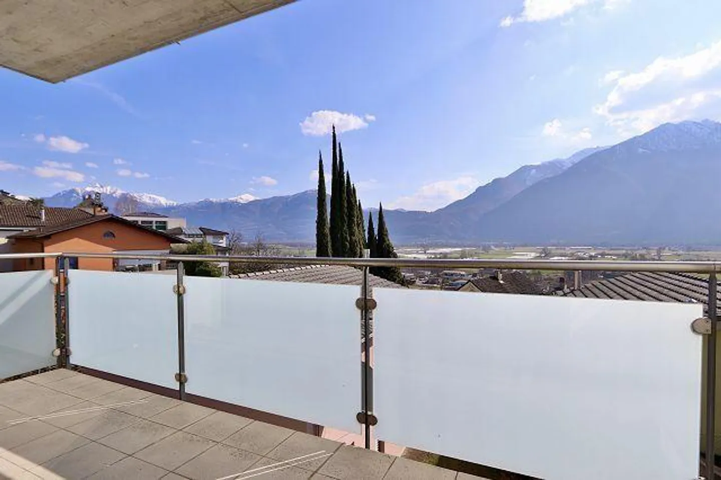 Villa soleggiata con vista panoramica - Foto 29 di 43