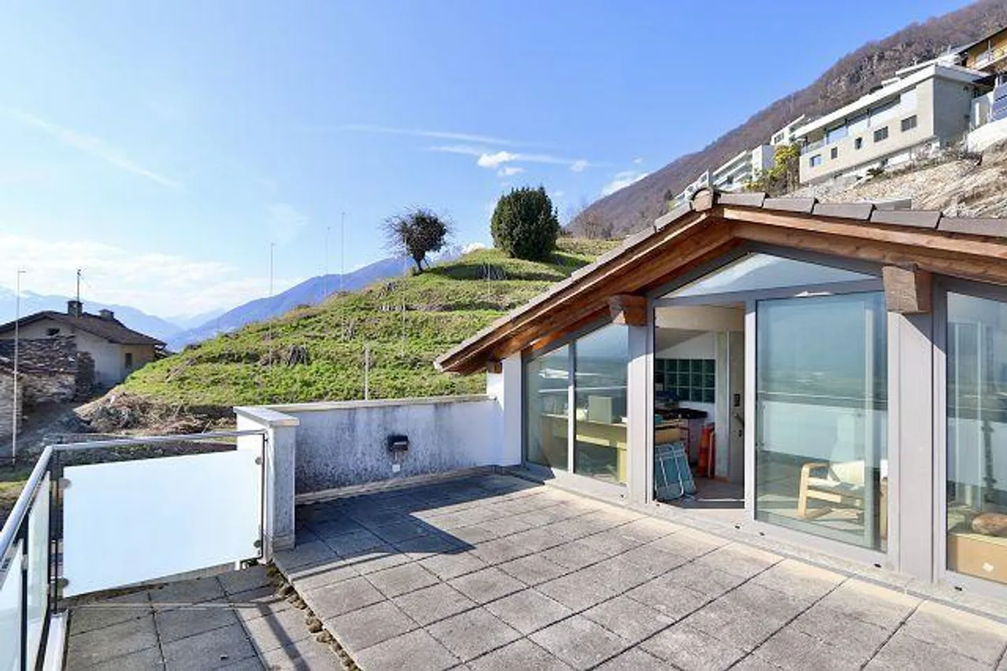 Villa soleggiata con vista panoramica - Foto 31 di 43