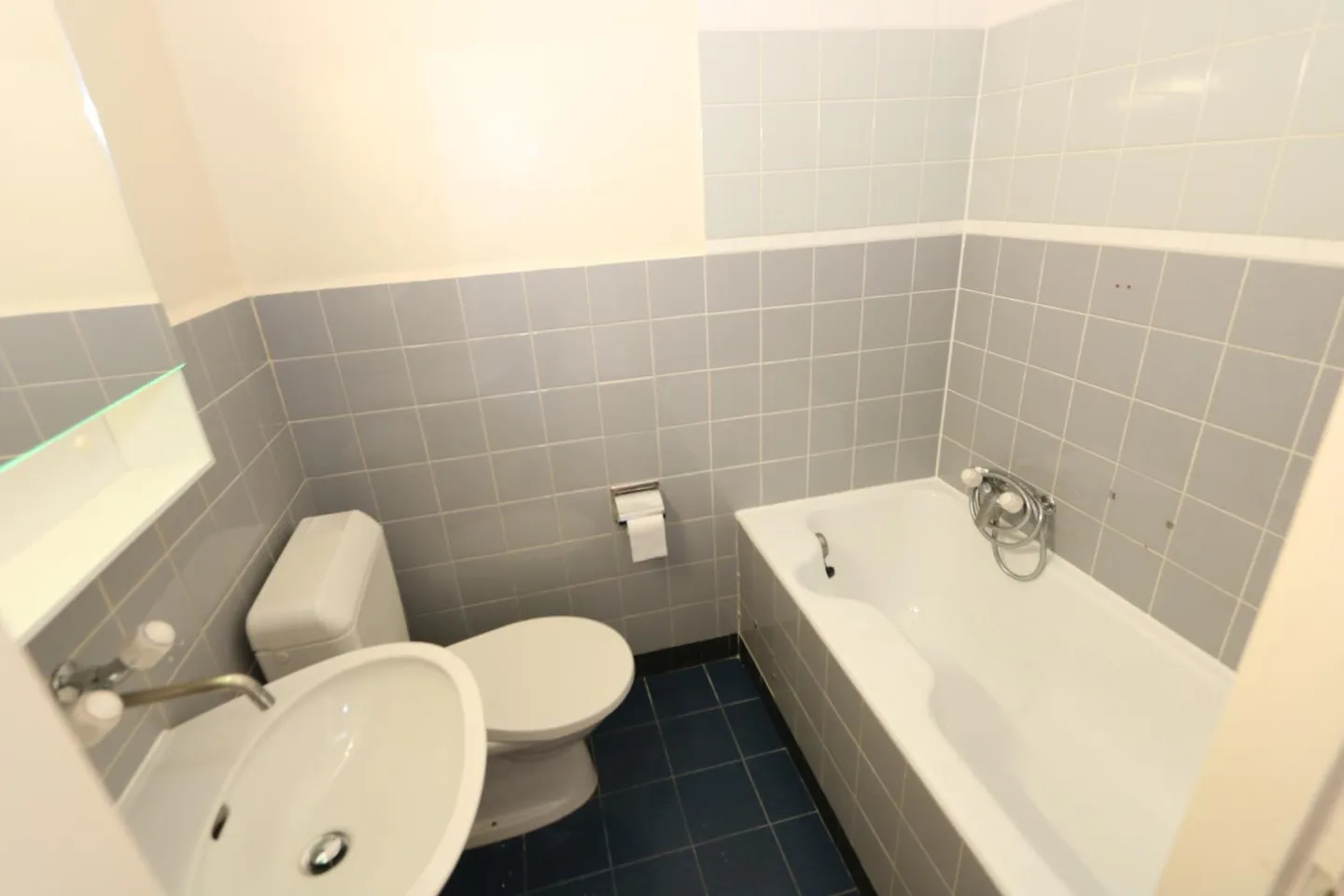 2-room apartment - Photo 8 of 8