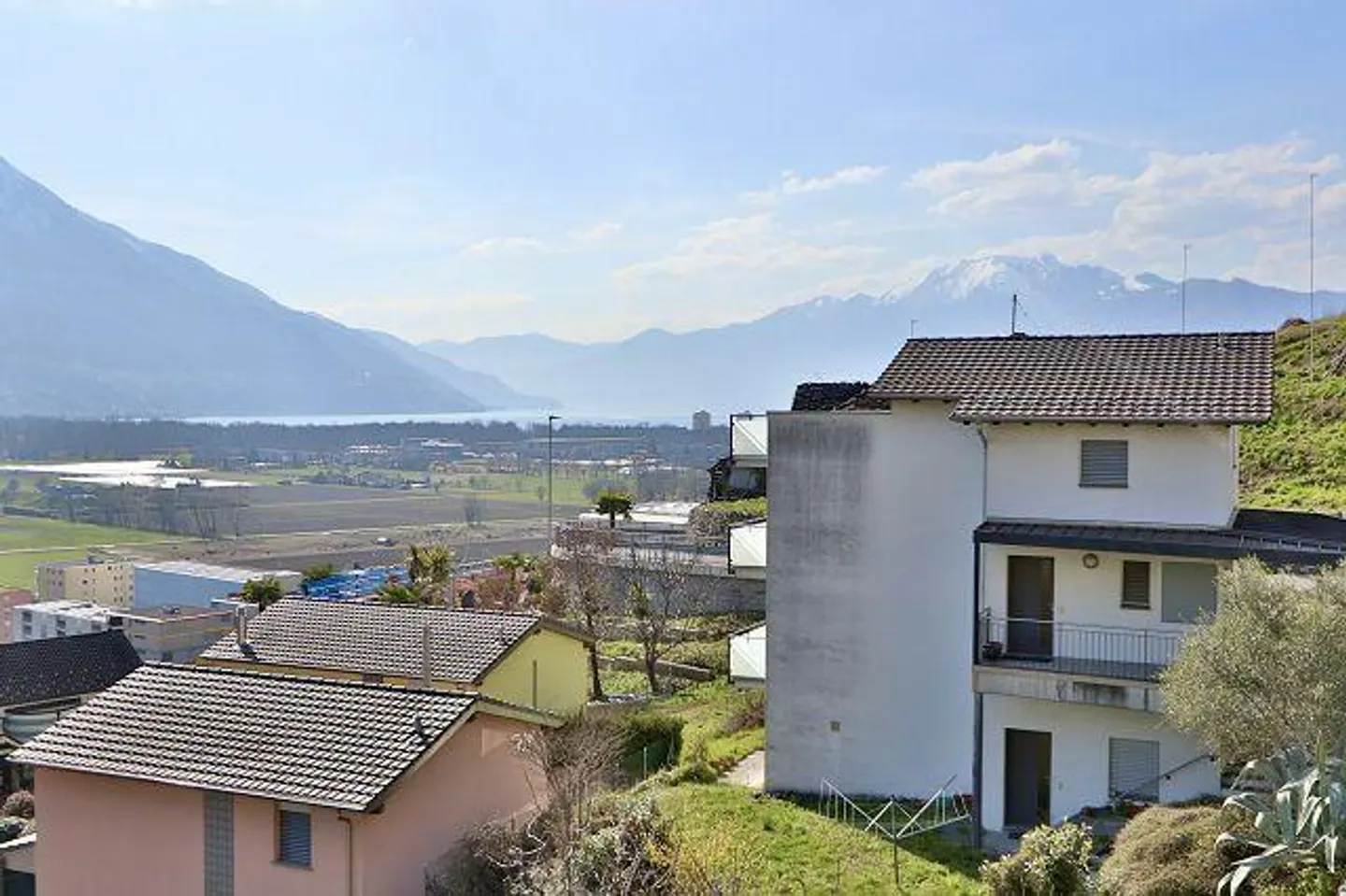 Villa soleggiata con vista panoramica - Foto 39 di 43
