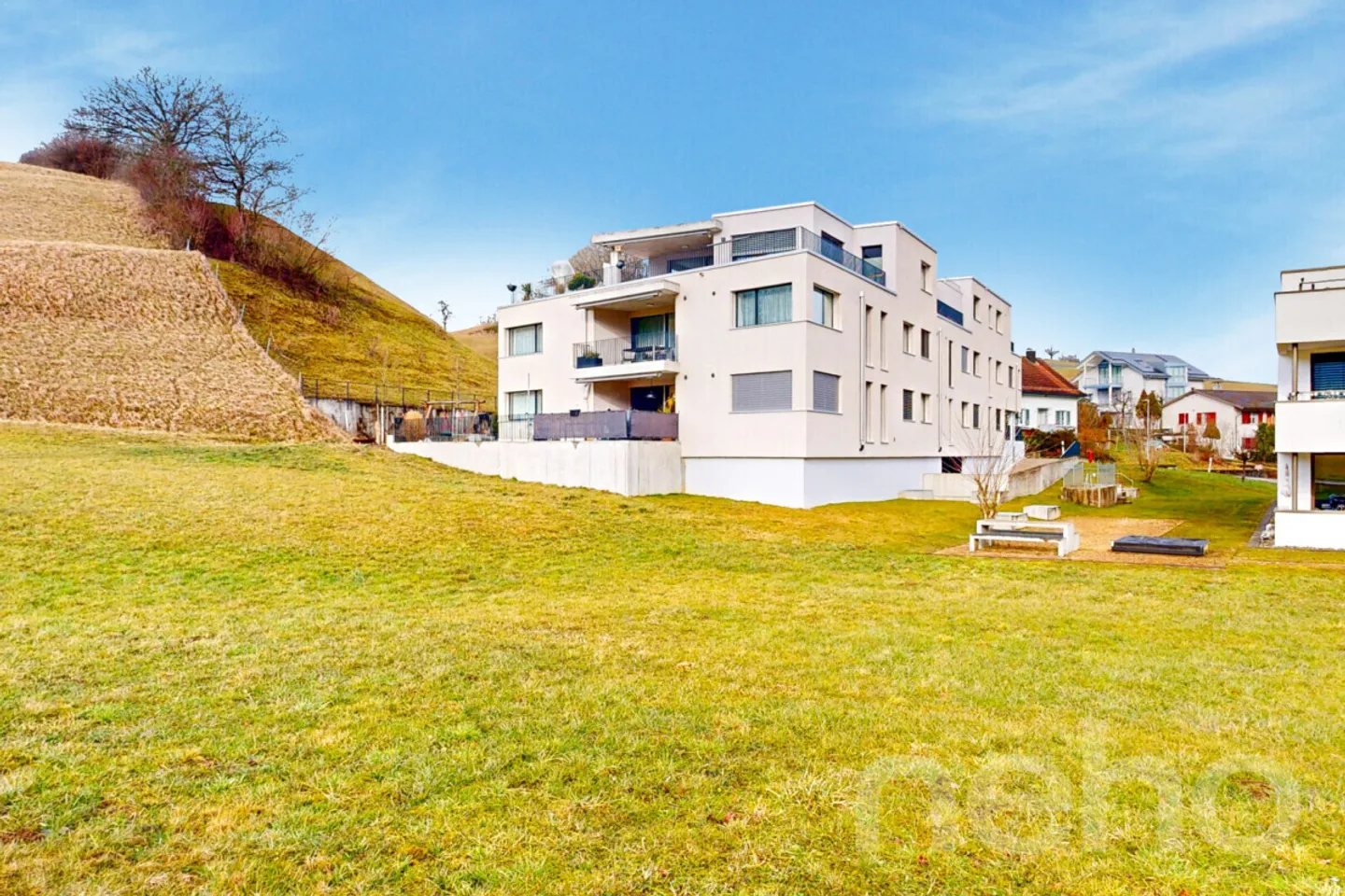 Modern penthouse apartment with large south terrace - Photo 12 of 13