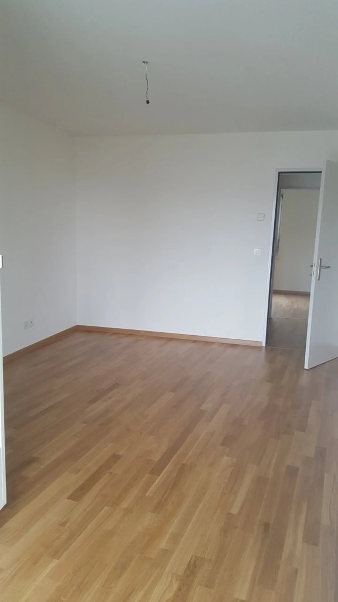 Charming 3-Room Apartment - Photo 2 of 6