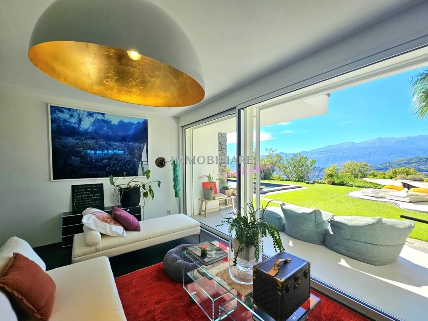 Vivere Elevato: Villa, situata in una posizione assolutamente tranquilla, ristrutturata con materiali di alta qualità - Foto 5 di 13
