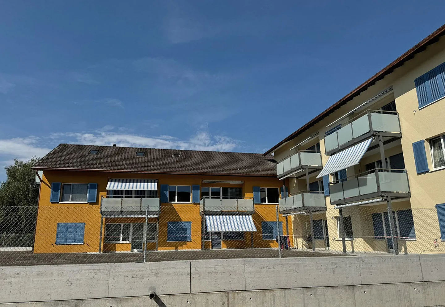 Appartement sous les combles de 3,5 pièces avec tour de lavage privé - Photo 12 sur 13