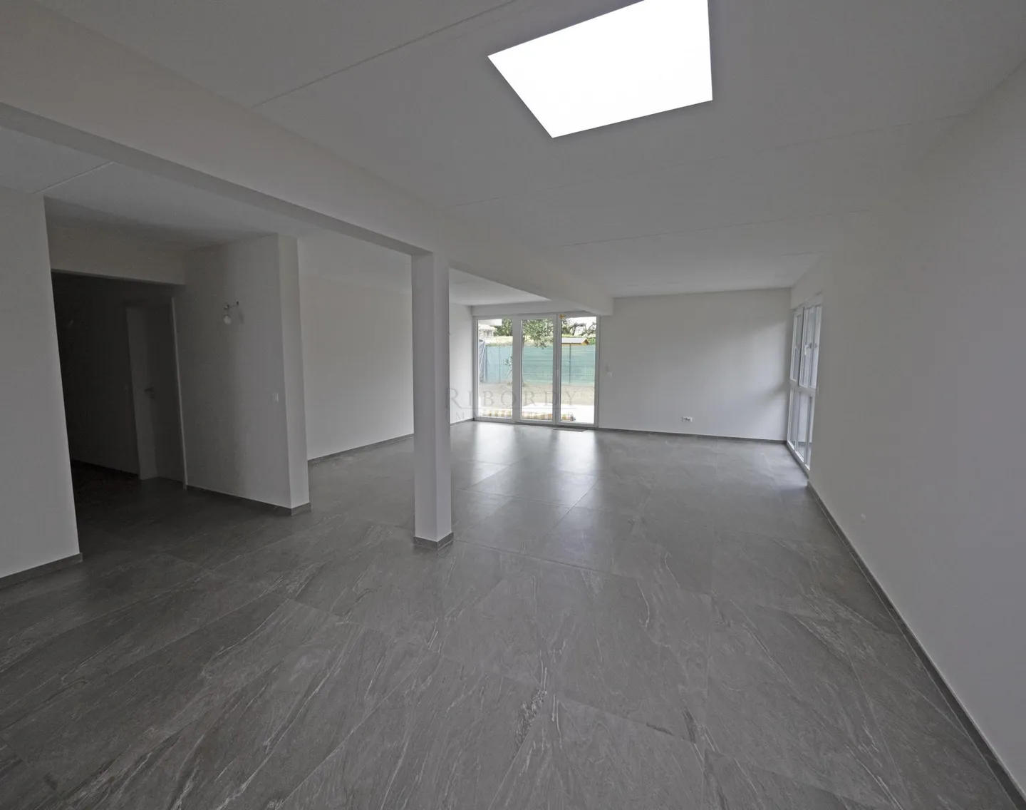 Brand new house with lovely fully fenced garden! - Photo 1 of 9