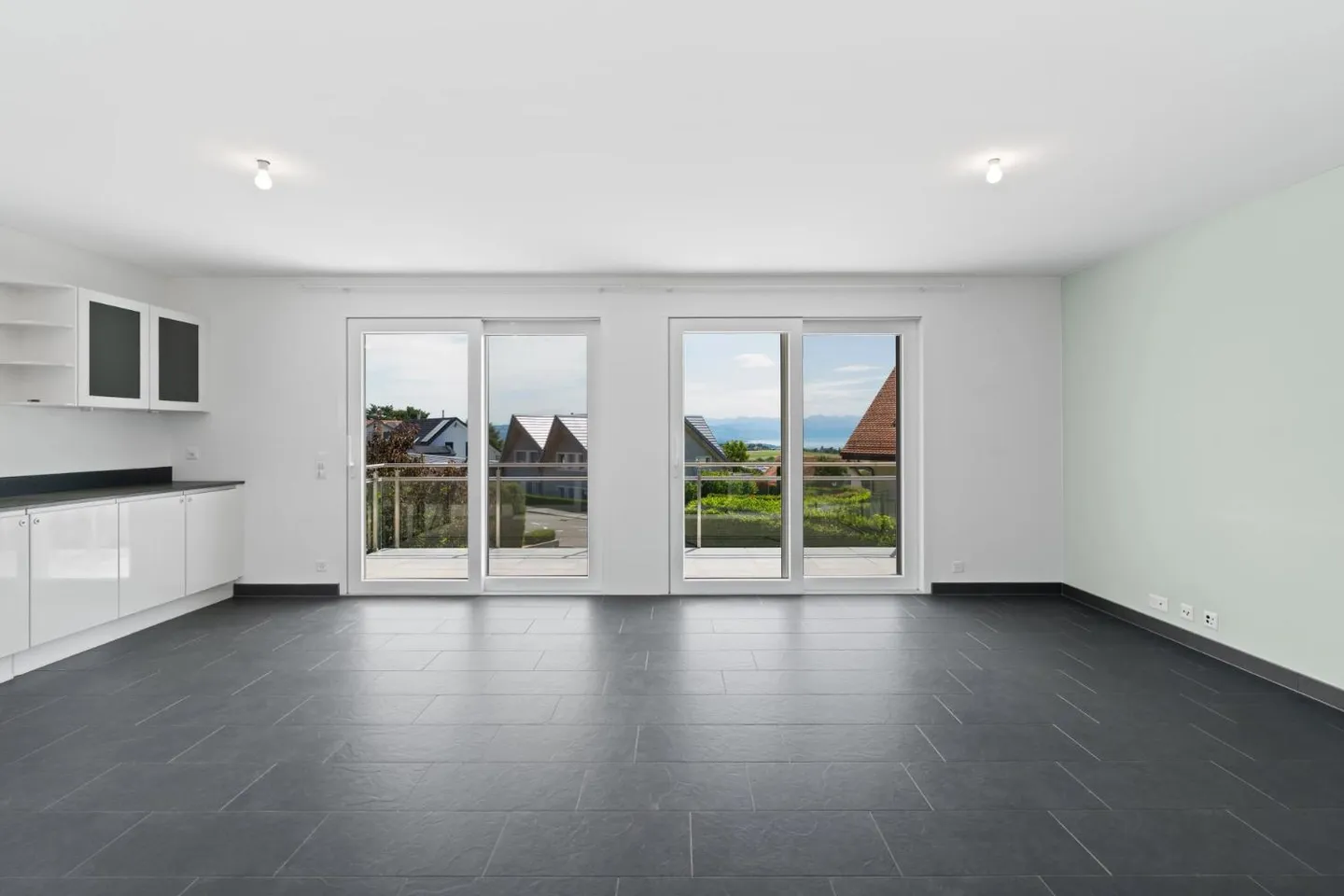 Appartamento di 4,5 stanze con vista lago a Yens - Foto 3 di 13