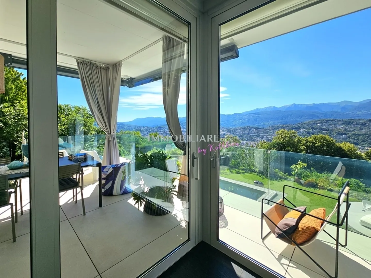 Vivere Elevato: Villa, situata in una posizione assolutamente tranquilla, ristrutturata con materiali di alta qualità - Foto 12 di 13