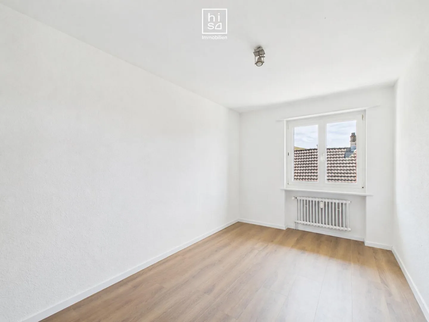 Appartamento ristrutturato con 3 camere da letto in affitto - Foto 8 di 9
