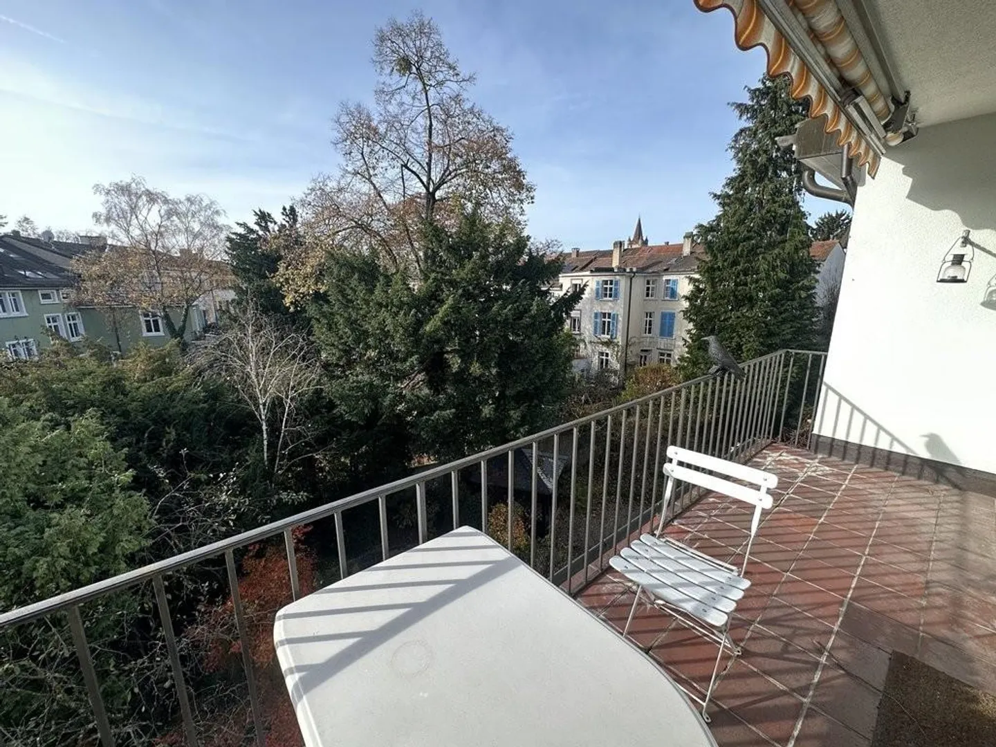 Charming 4-Room Old Building Apartment in Prime Location - Photo 12 of 12